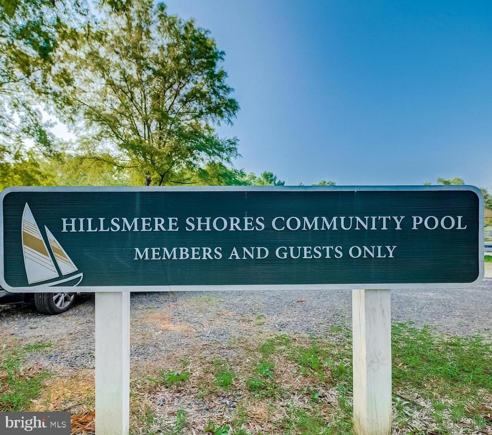 HILLSMERE SHORES - Residential