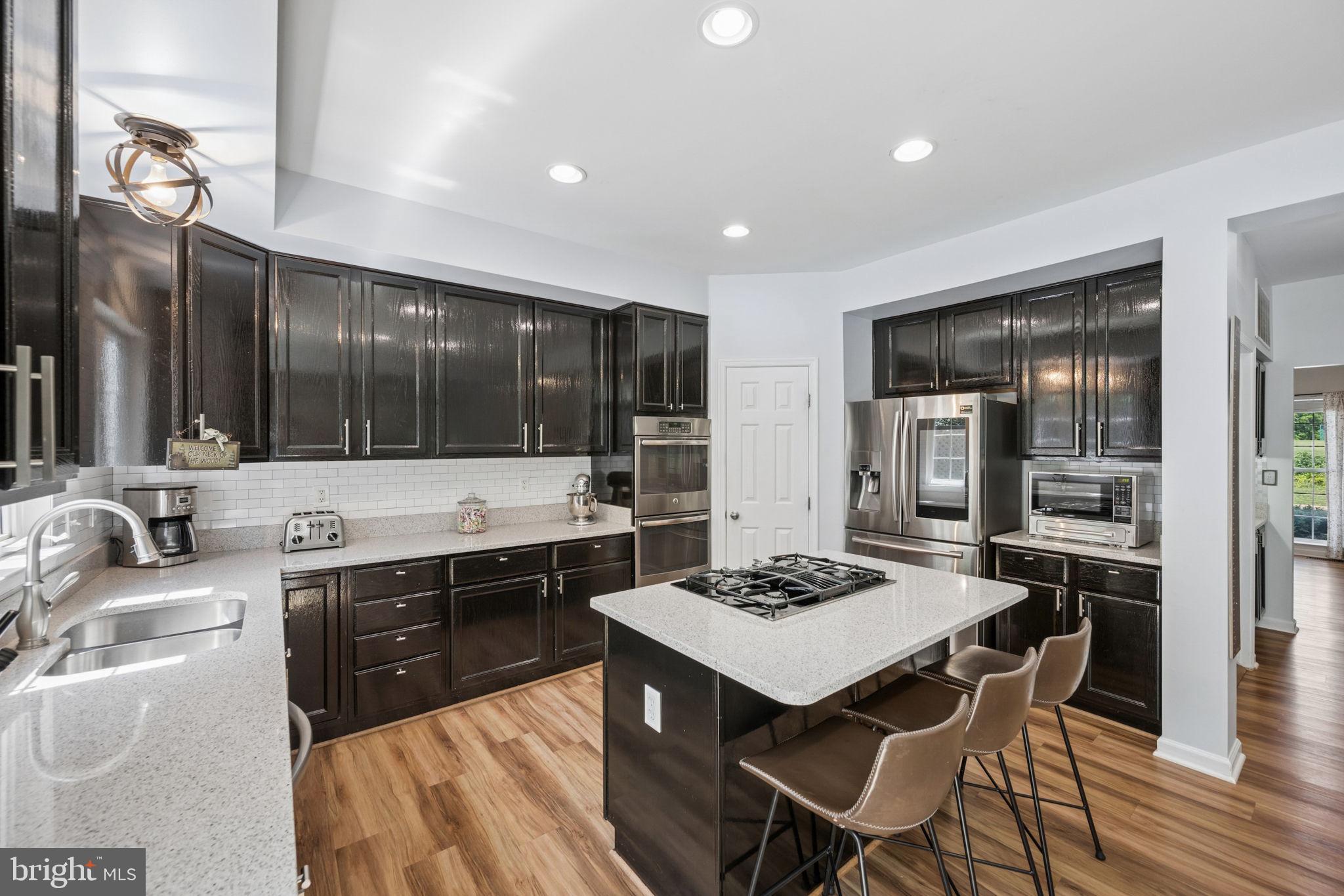 HUNTERS RUN - Residential