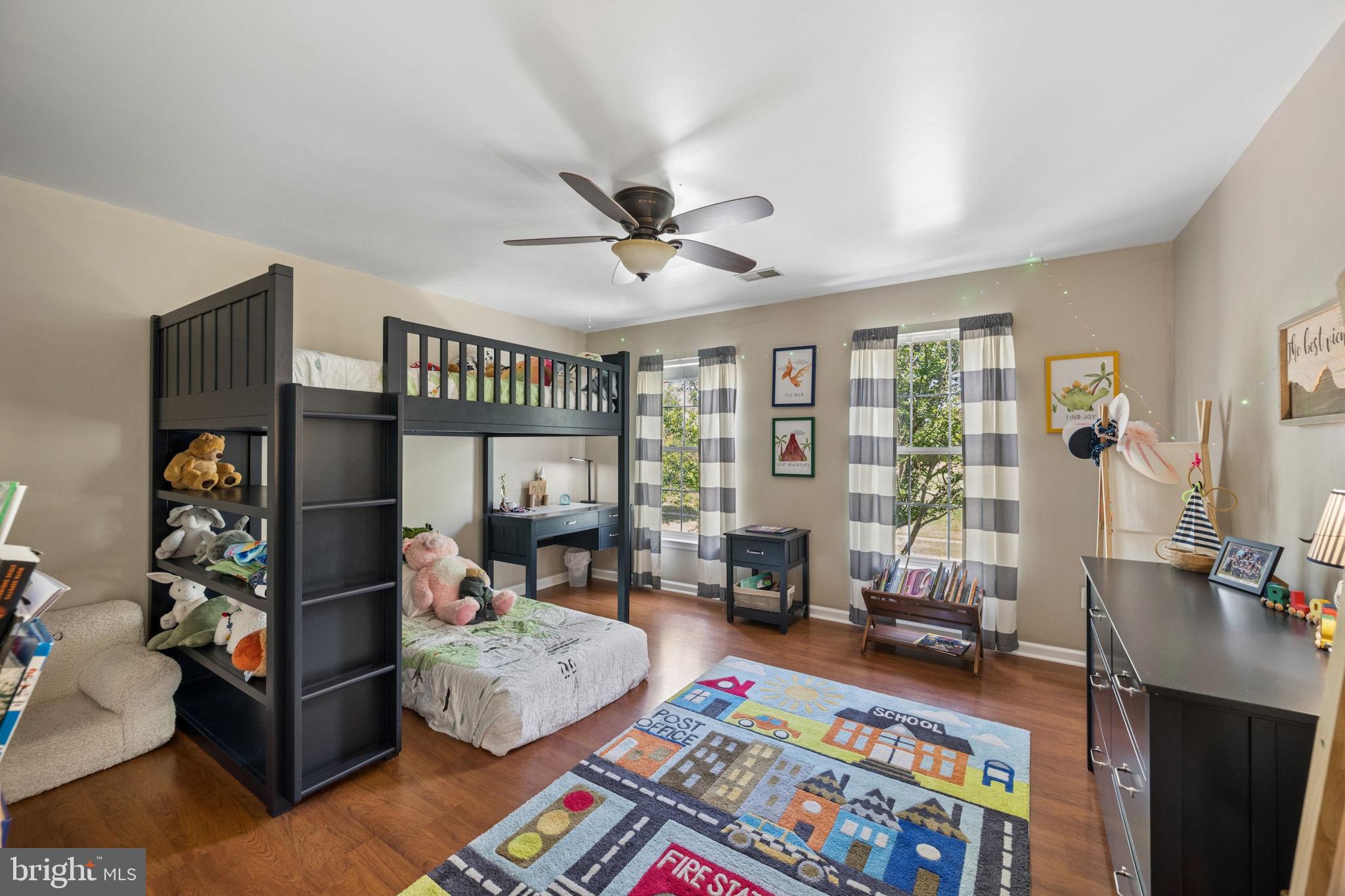 HUNTERS RUN - Residential