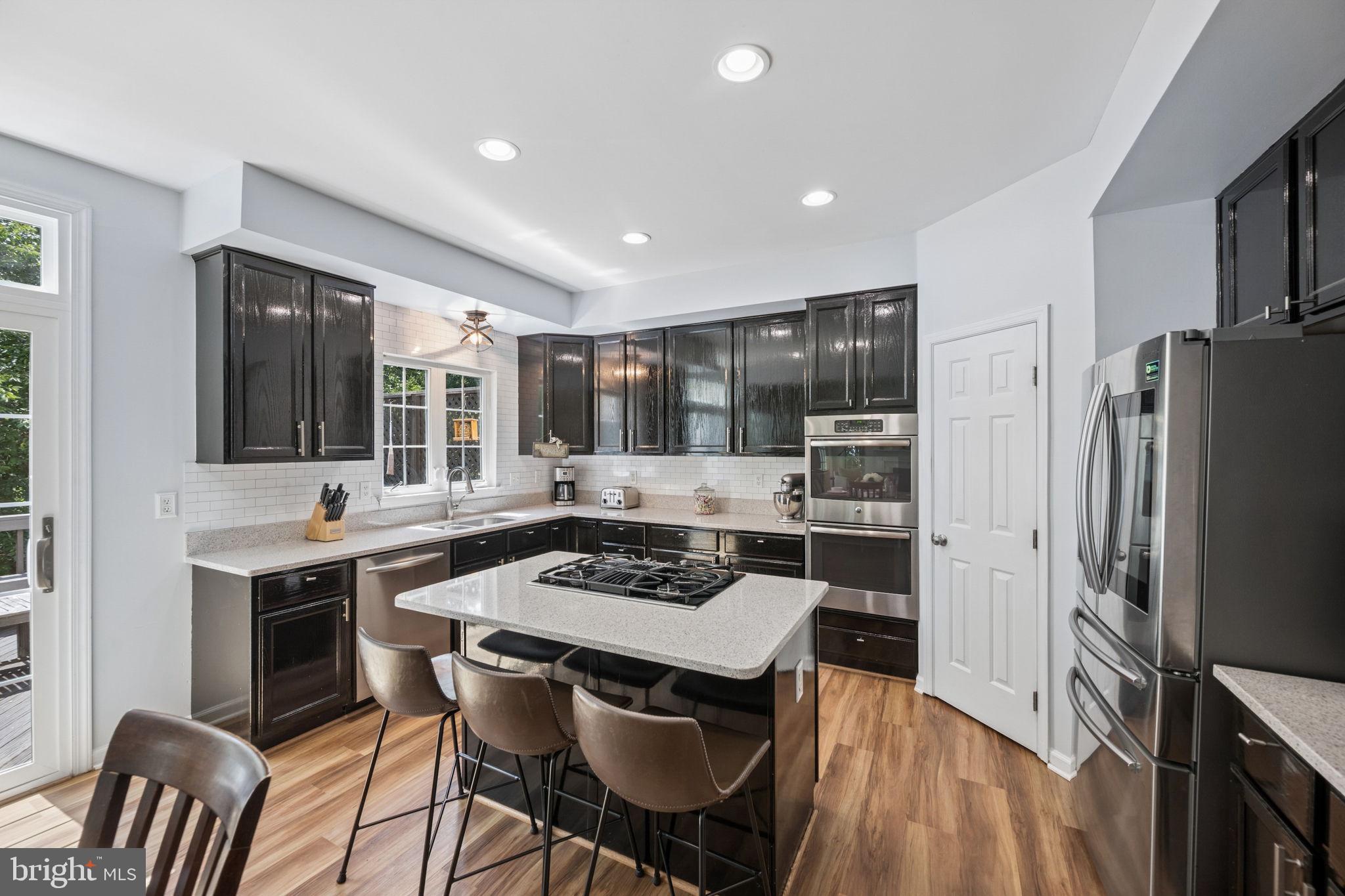 HUNTERS RUN - Residential