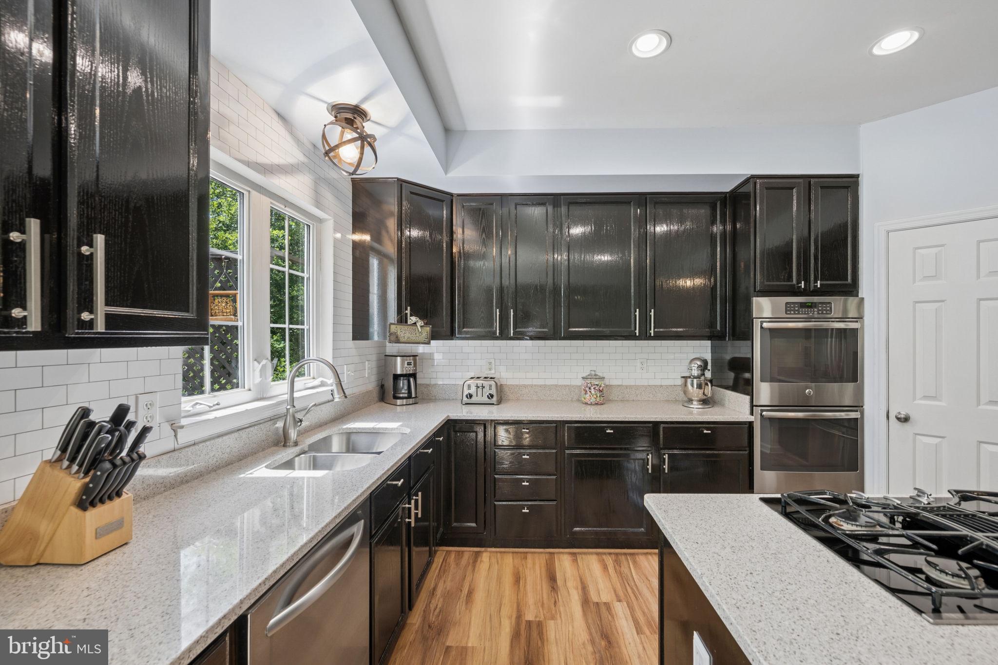 HUNTERS RUN - Residential