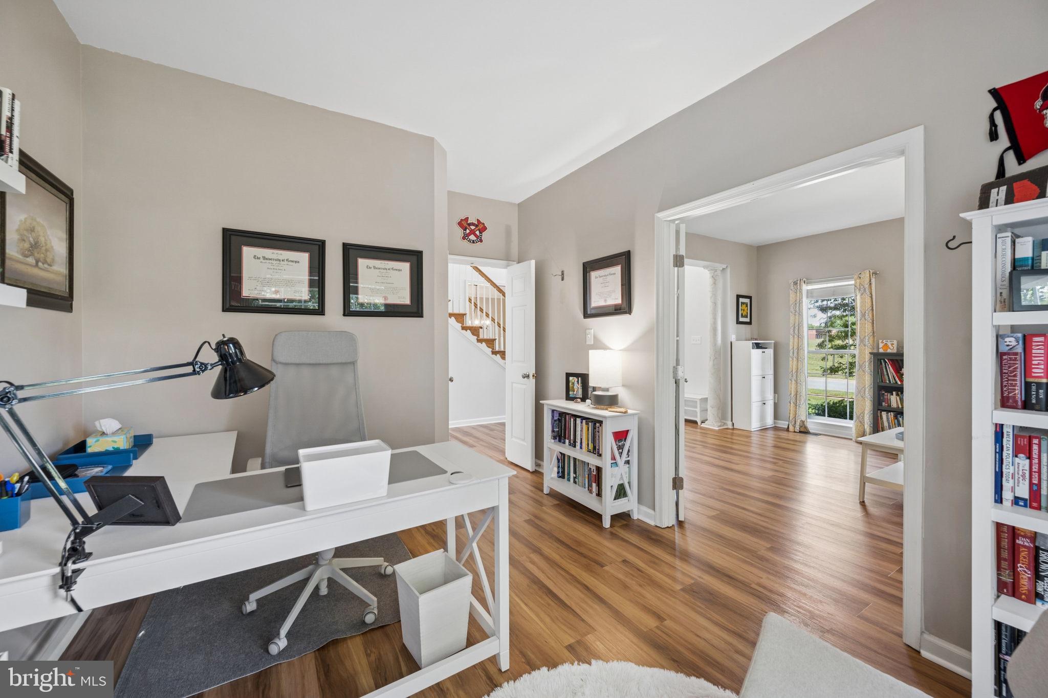 HUNTERS RUN - Residential