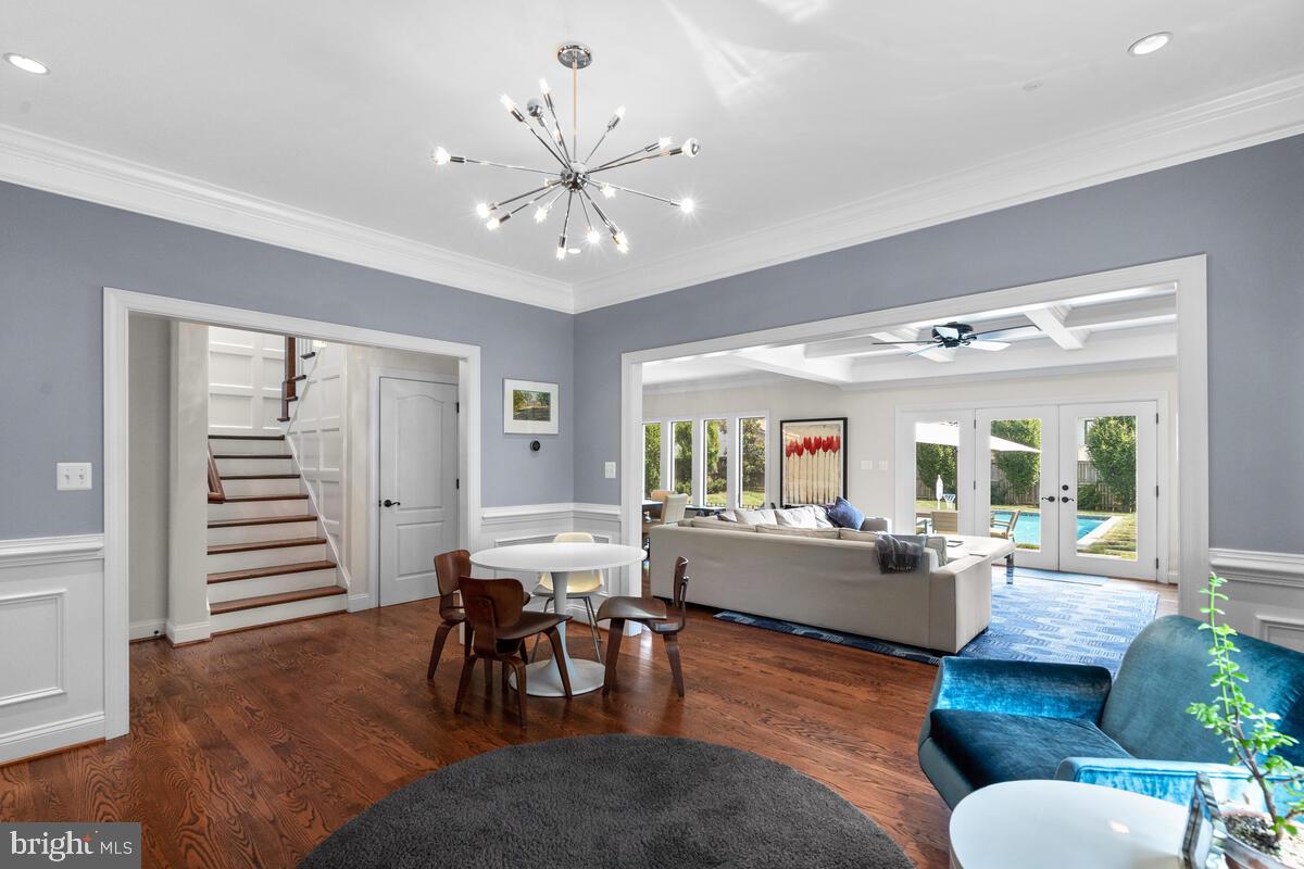 WEST VIENNA WOODS - Residential Lease