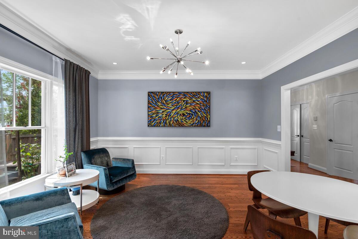 WEST VIENNA WOODS - Residential Lease