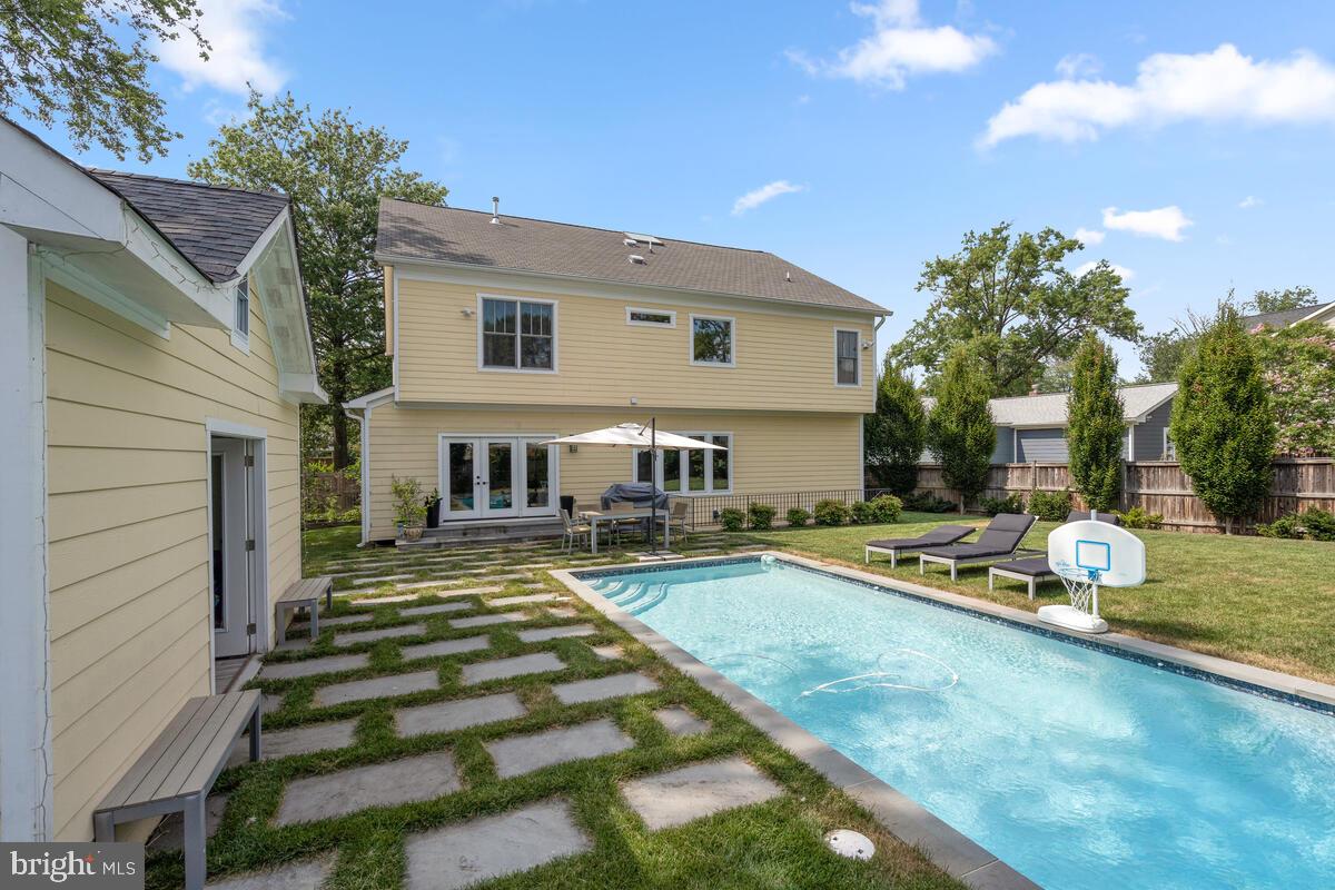 WEST VIENNA WOODS - Residential Lease