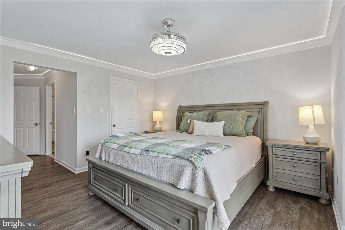 LAKESHORE CONDO - Residential