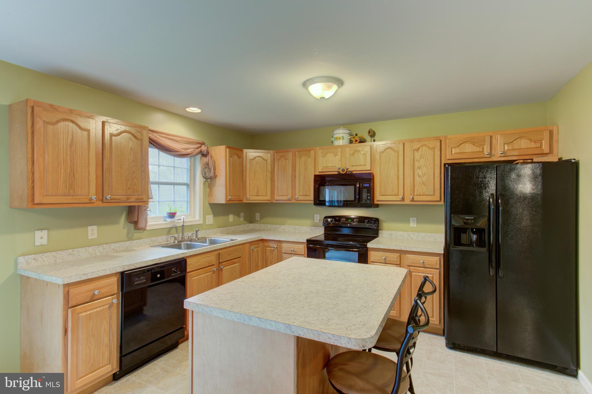 WESTWOOD HILLS - Residential