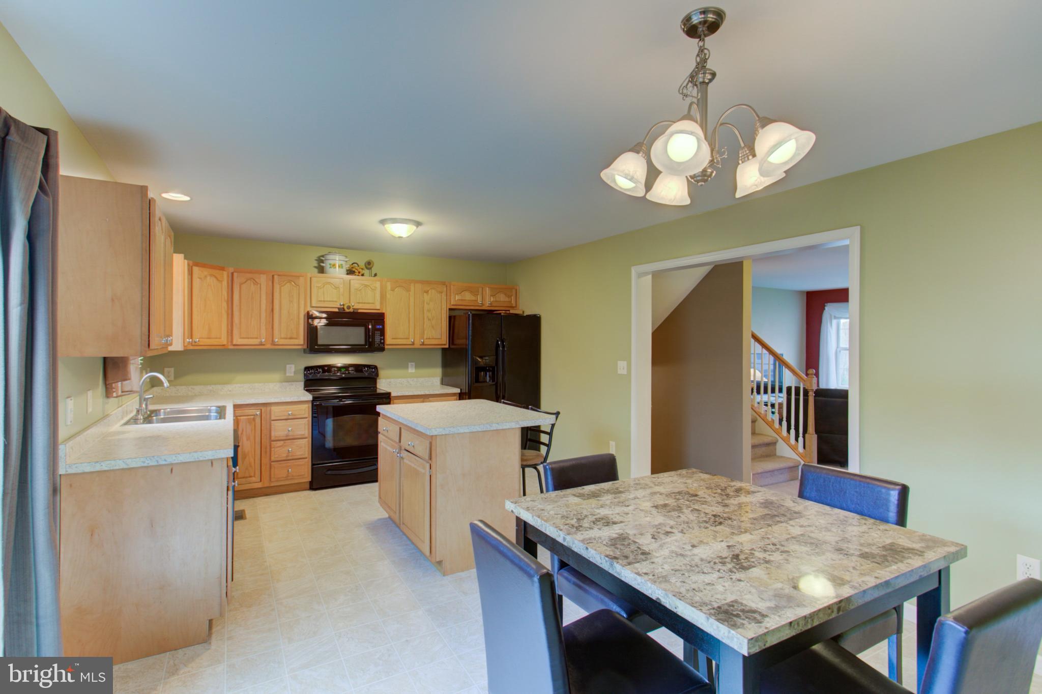 WESTWOOD HILLS - Residential