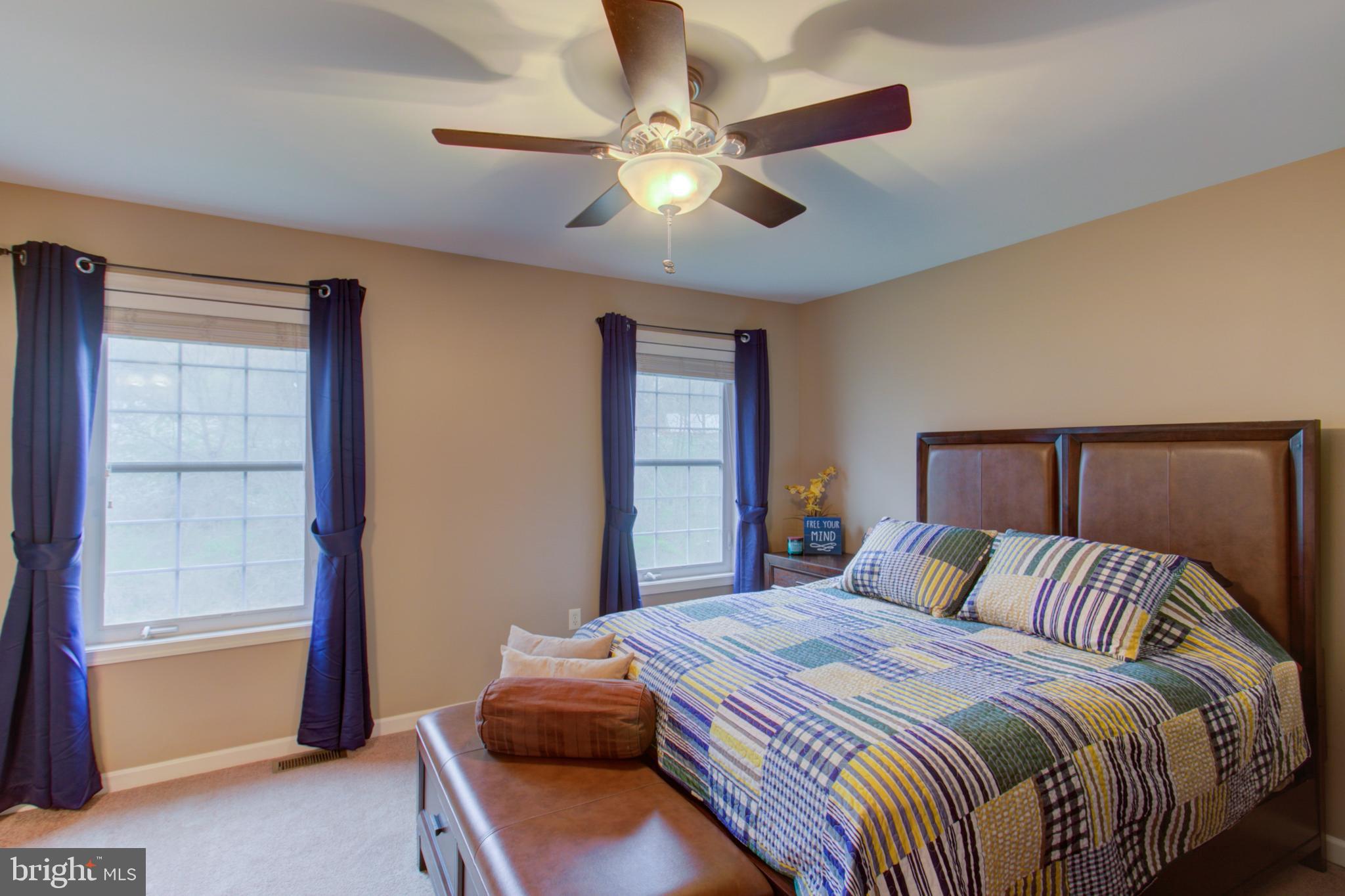 WESTWOOD HILLS - Residential