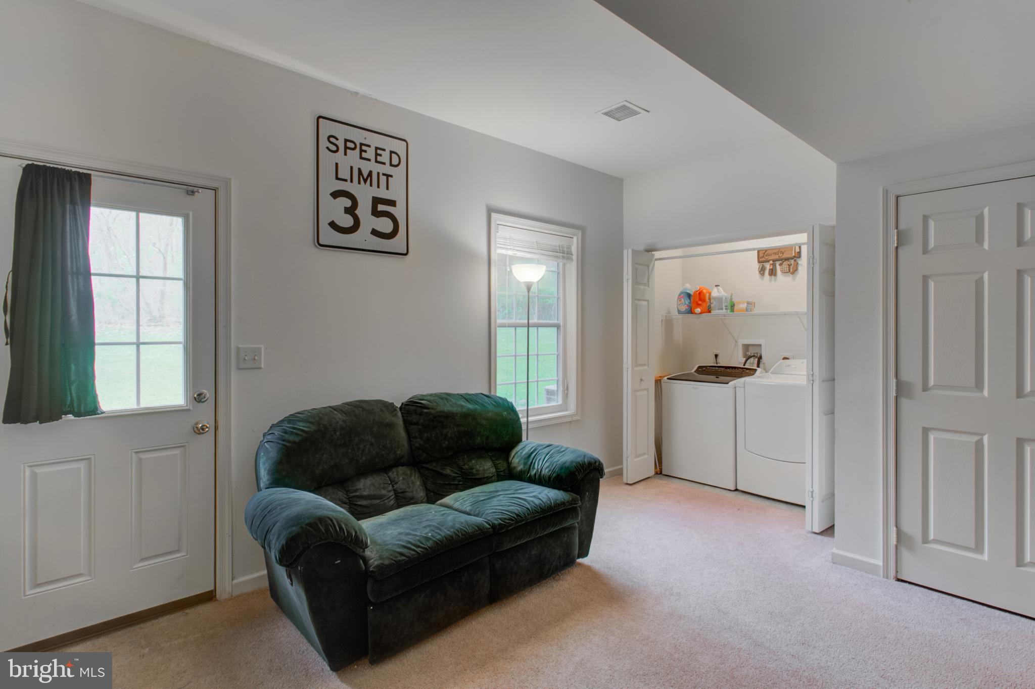 WESTWOOD HILLS - Residential