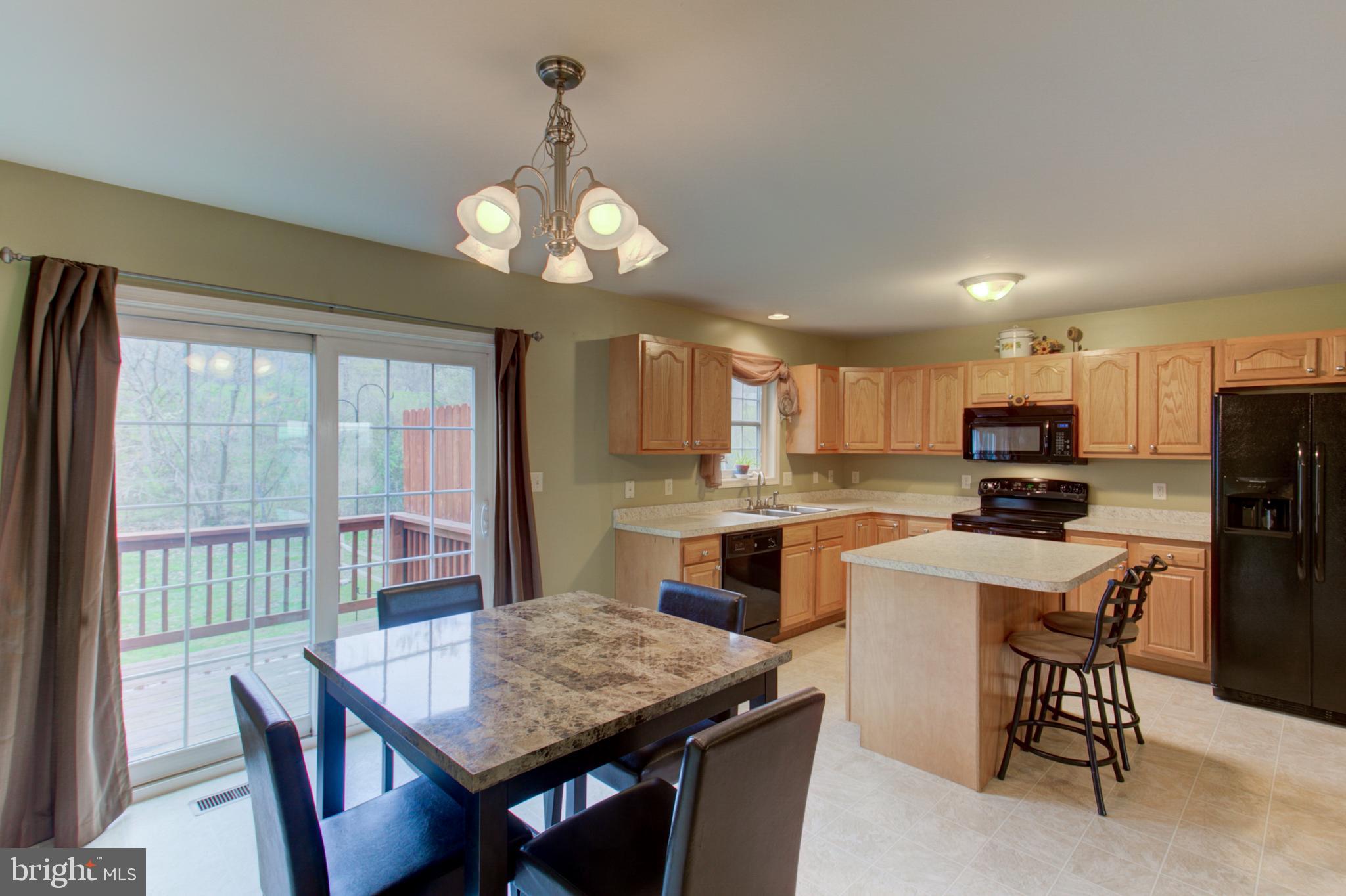 WESTWOOD HILLS - Residential