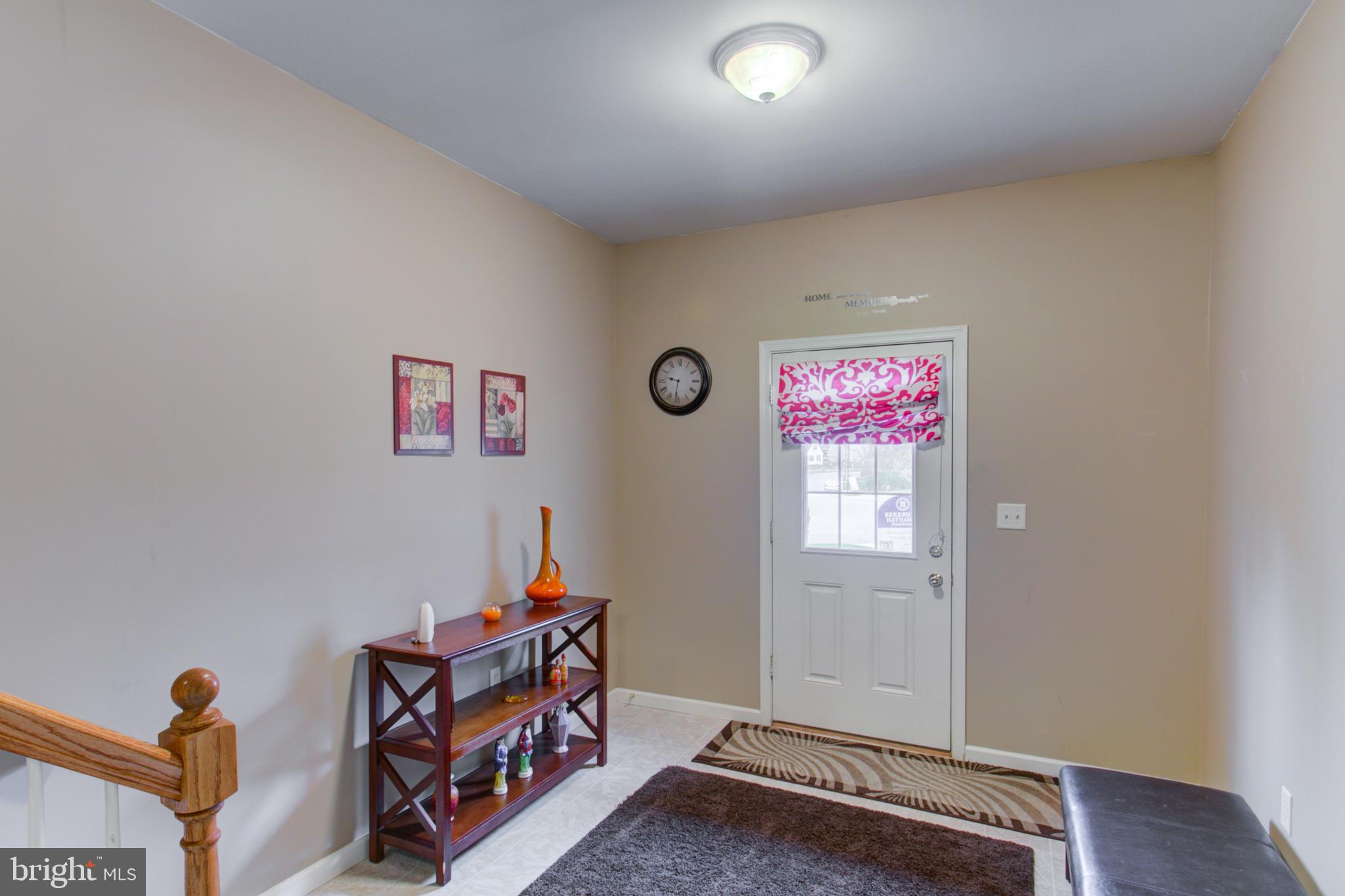 WESTWOOD HILLS - Residential