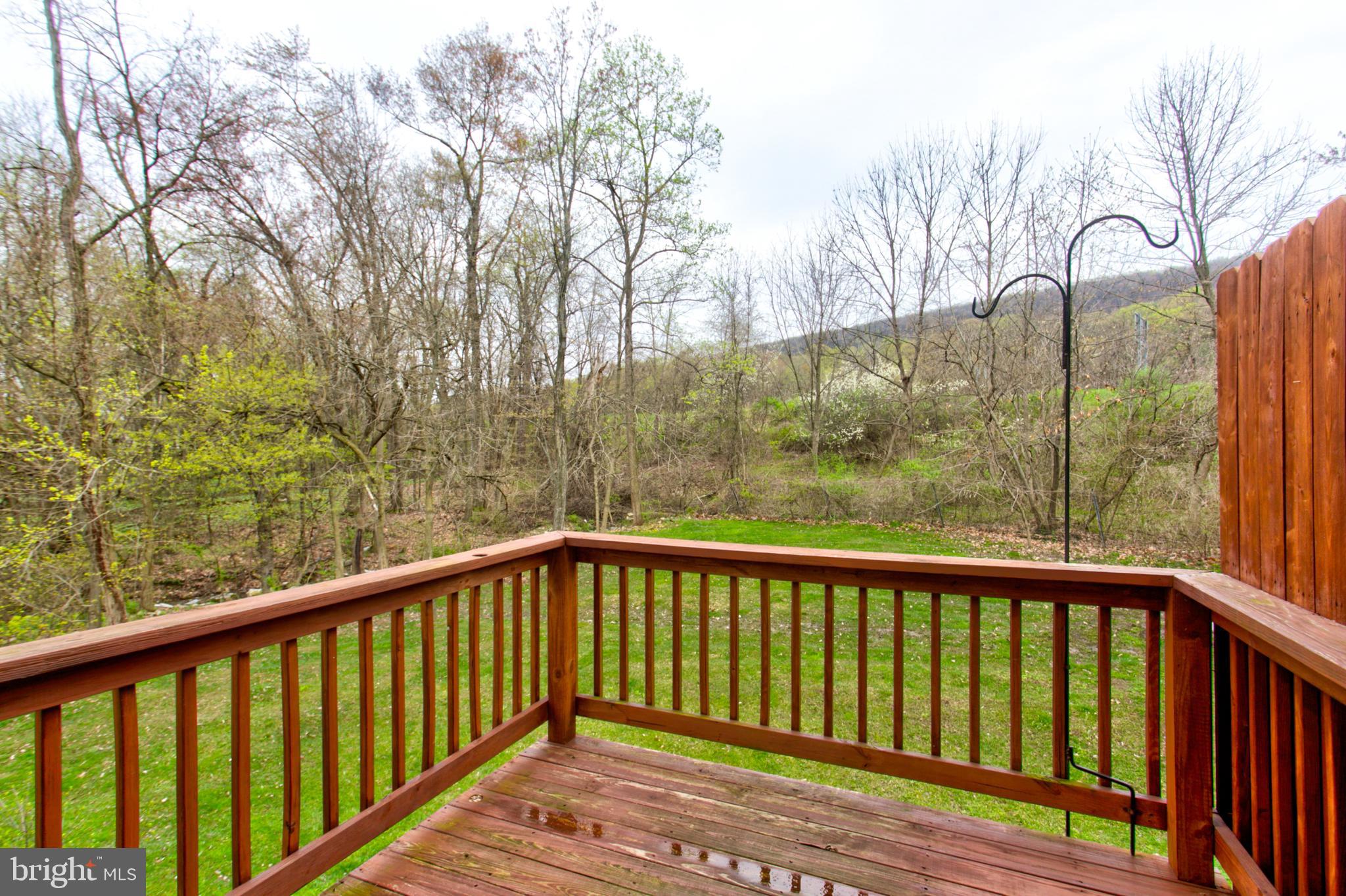 WESTWOOD HILLS - Residential