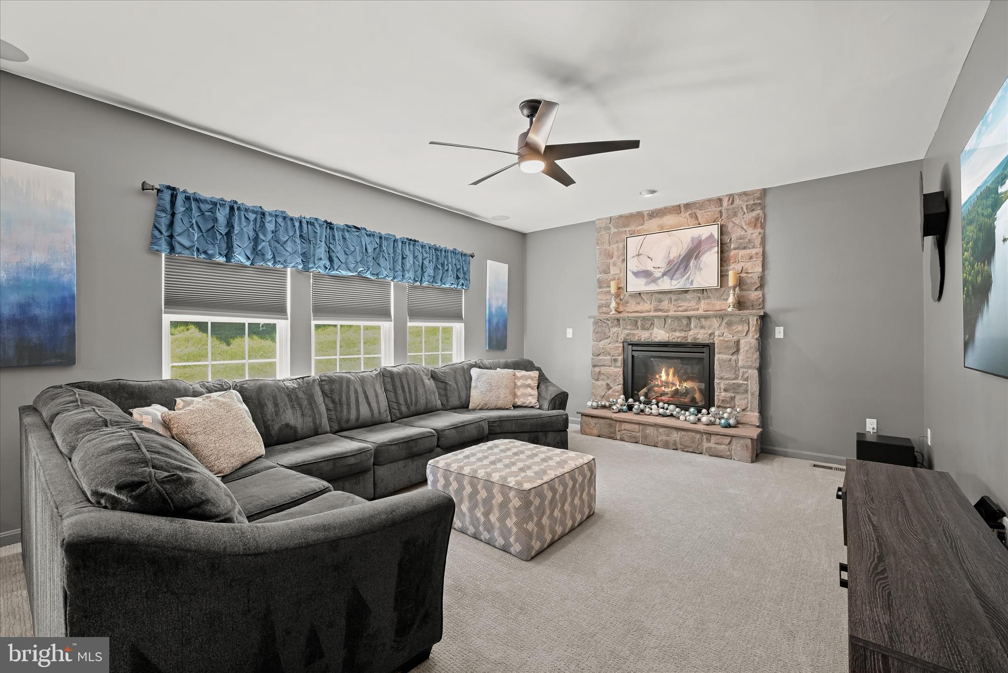 HUNTERS RIDGE - Residential
