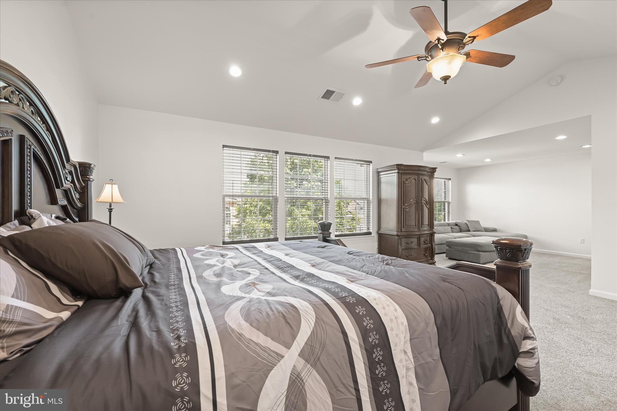 HUNTERS RIDGE - Residential