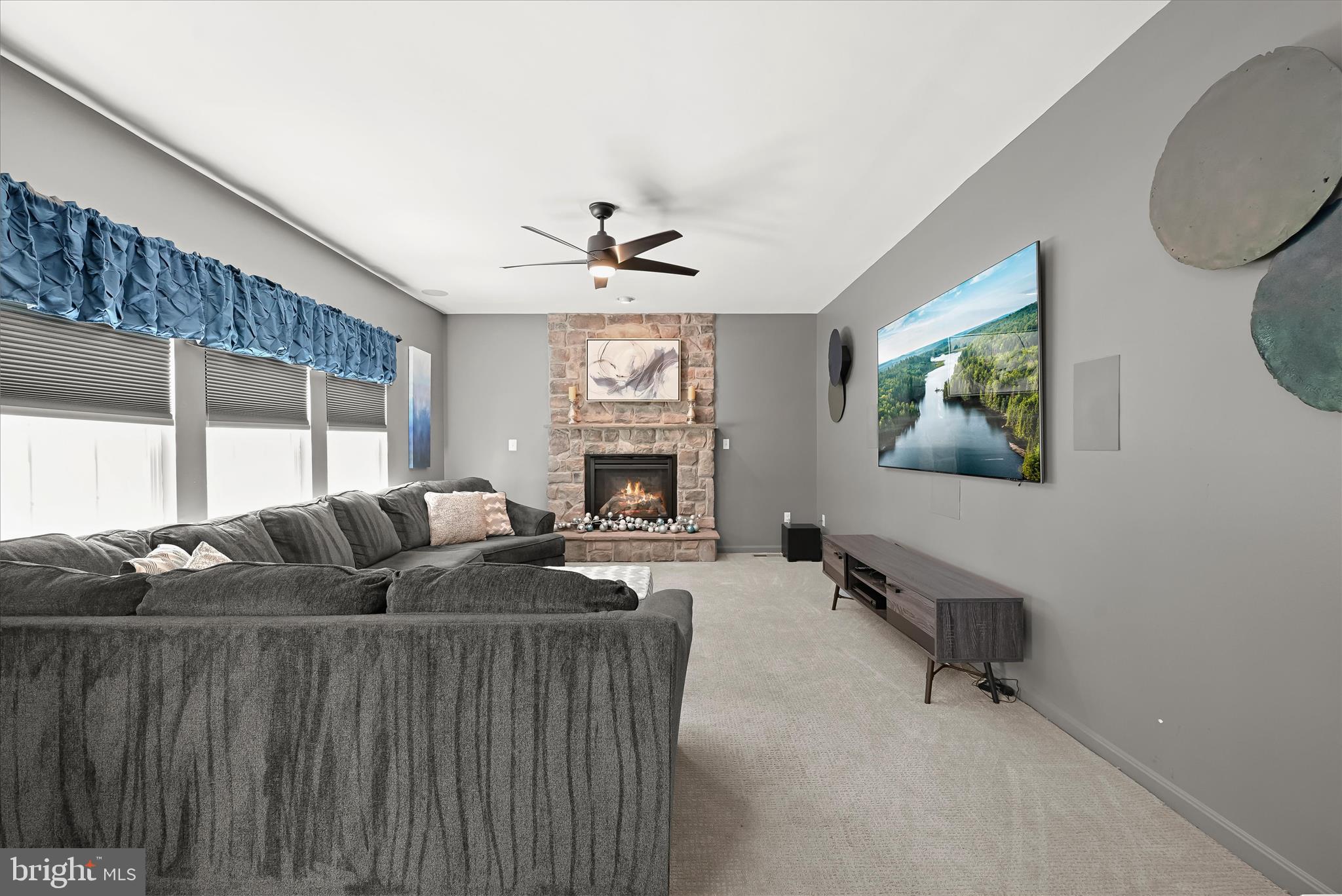 HUNTERS RIDGE - Residential
