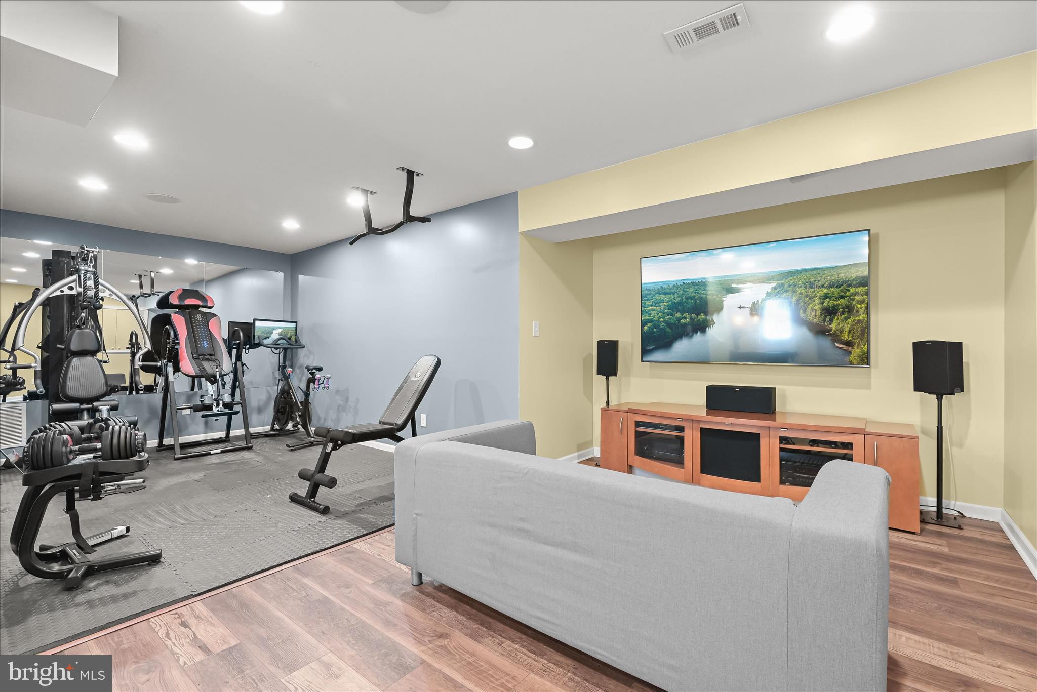 HUNTERS RIDGE - Residential