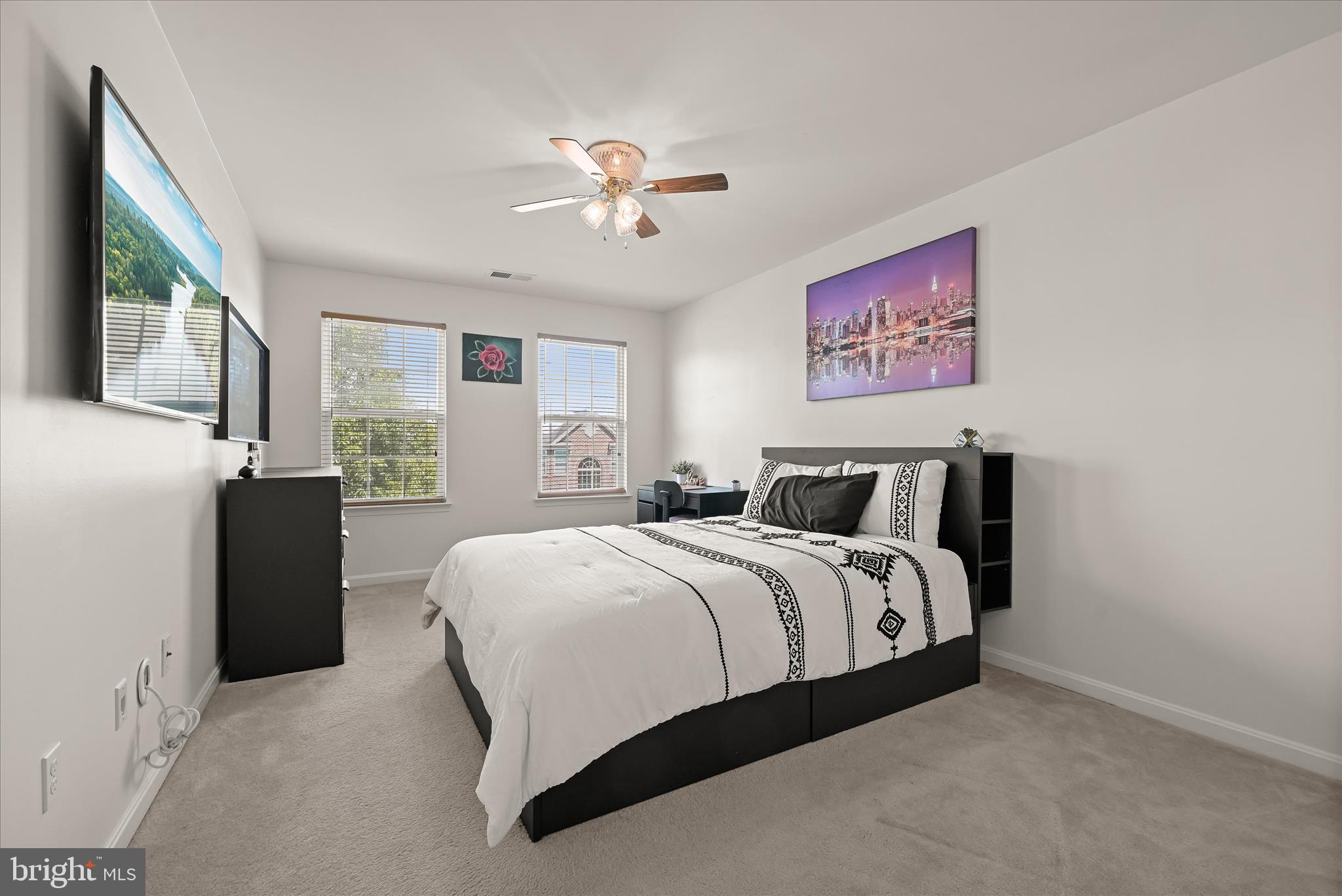 HUNTERS RIDGE - Residential