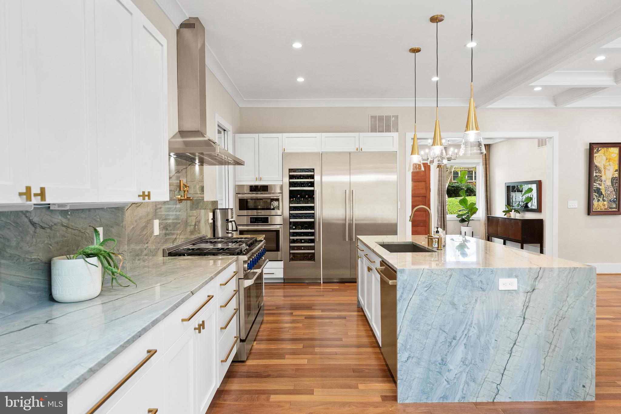 FOREST HILLS - Residential