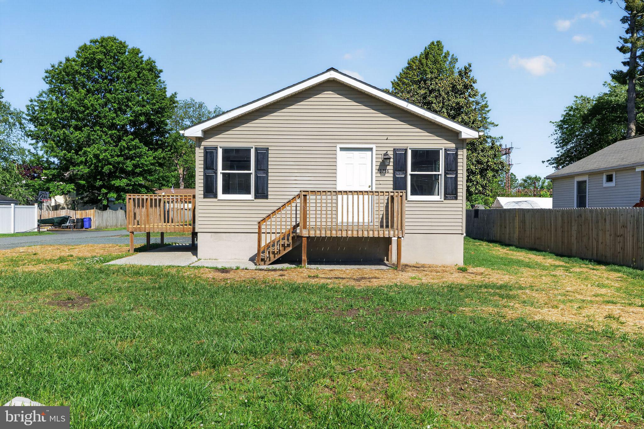OLIVER BEACH - Residential