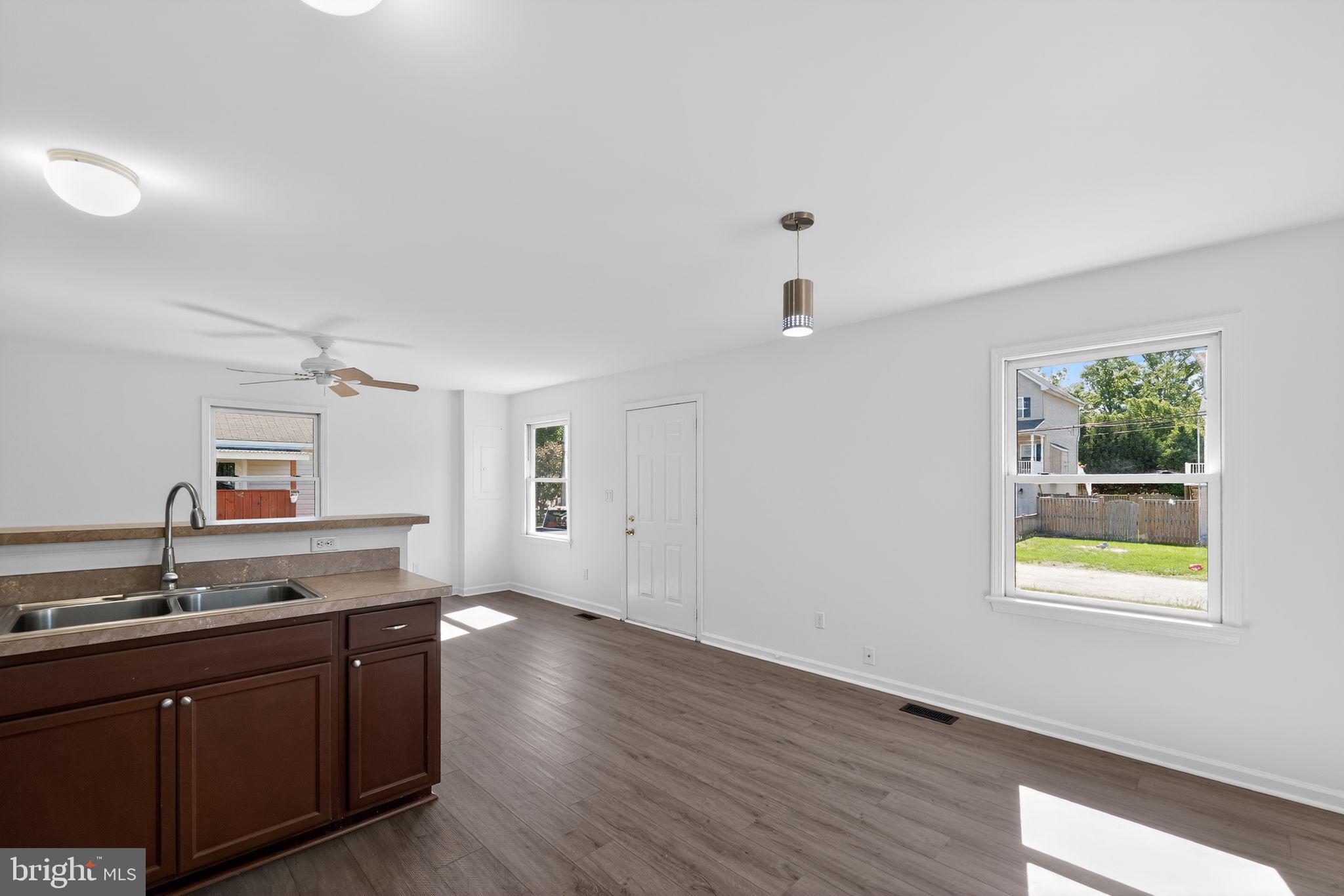 OLIVER BEACH - Residential