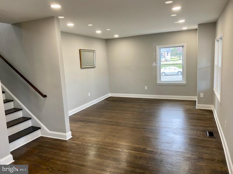 TEMPLE HILLS - Residential