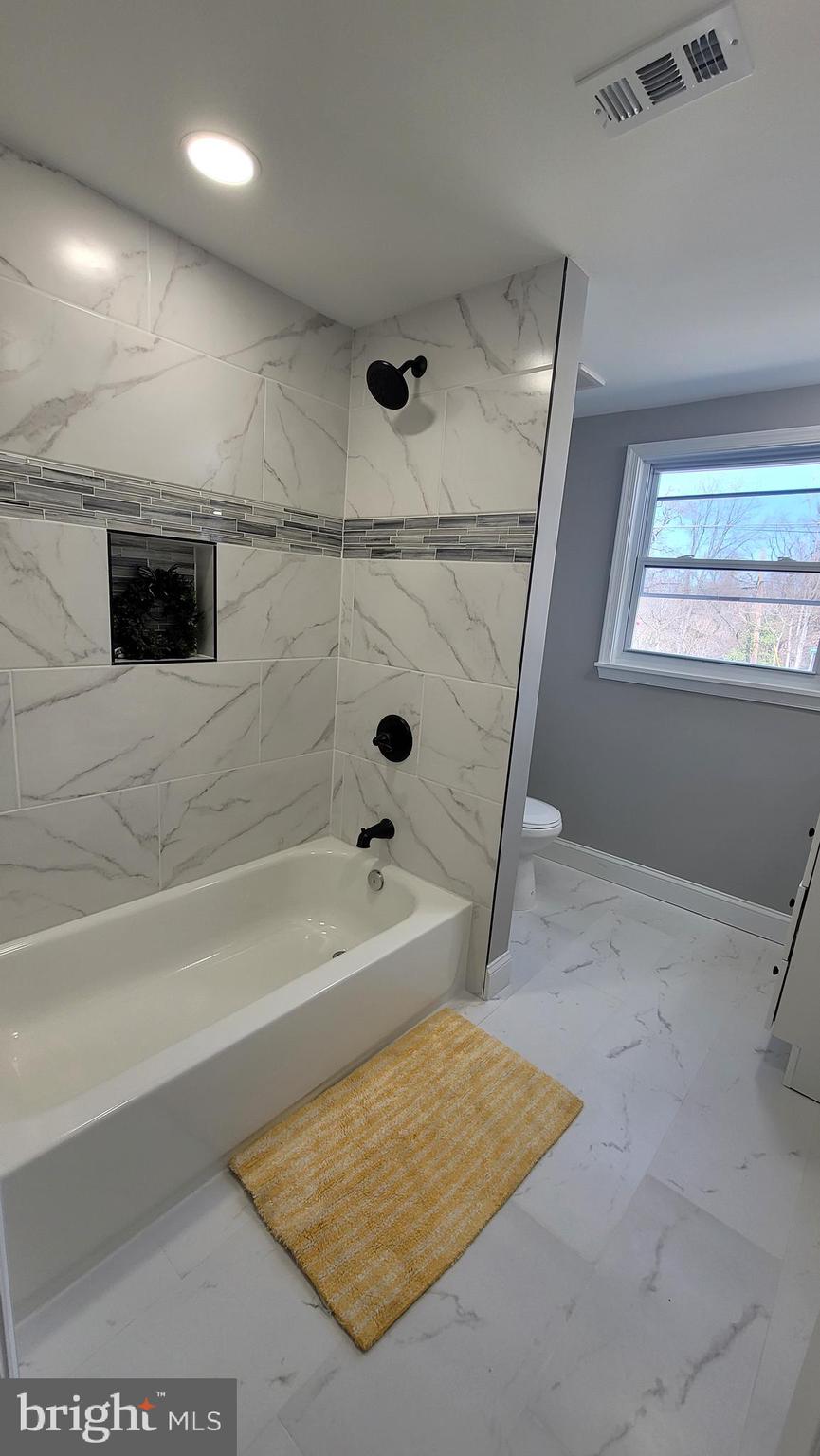 TEMPLE HILLS - Residential