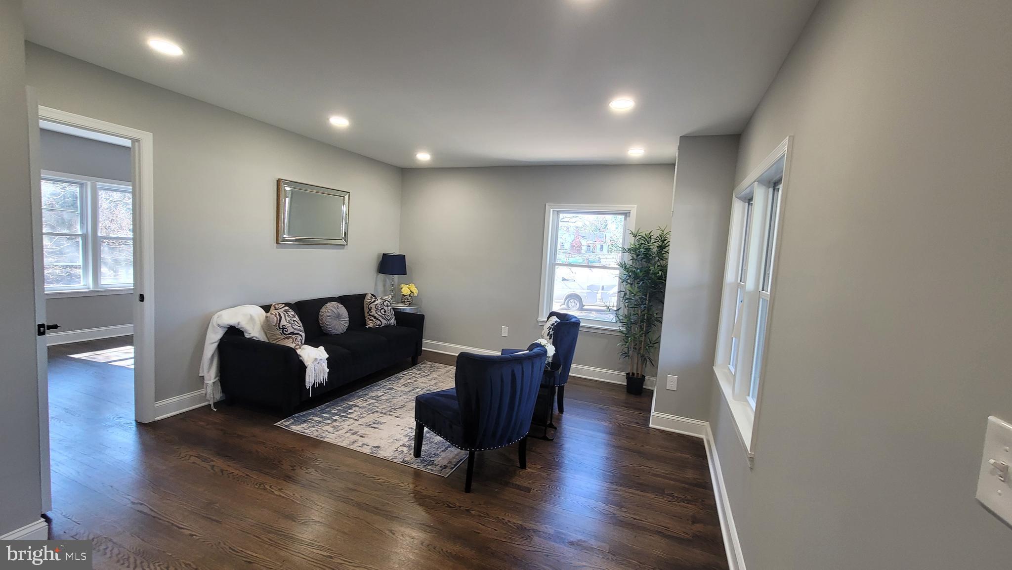 TEMPLE HILLS - Residential