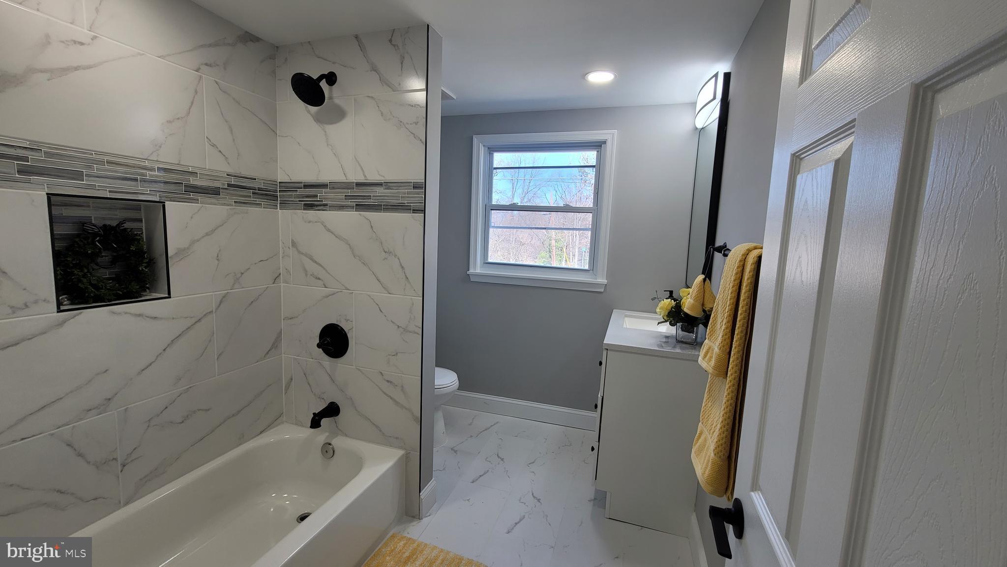 TEMPLE HILLS - Residential