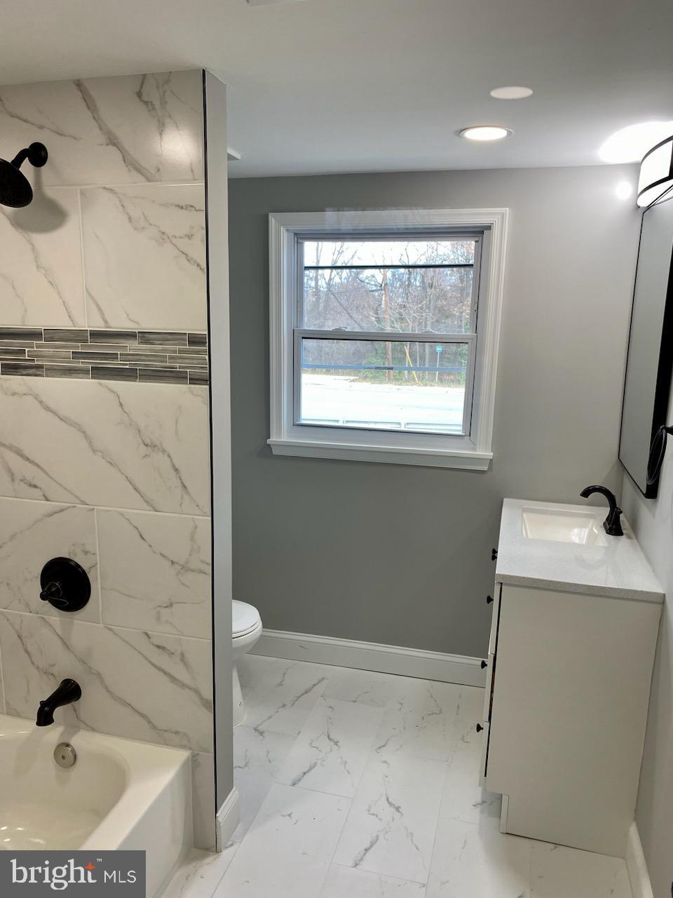 TEMPLE HILLS - Residential