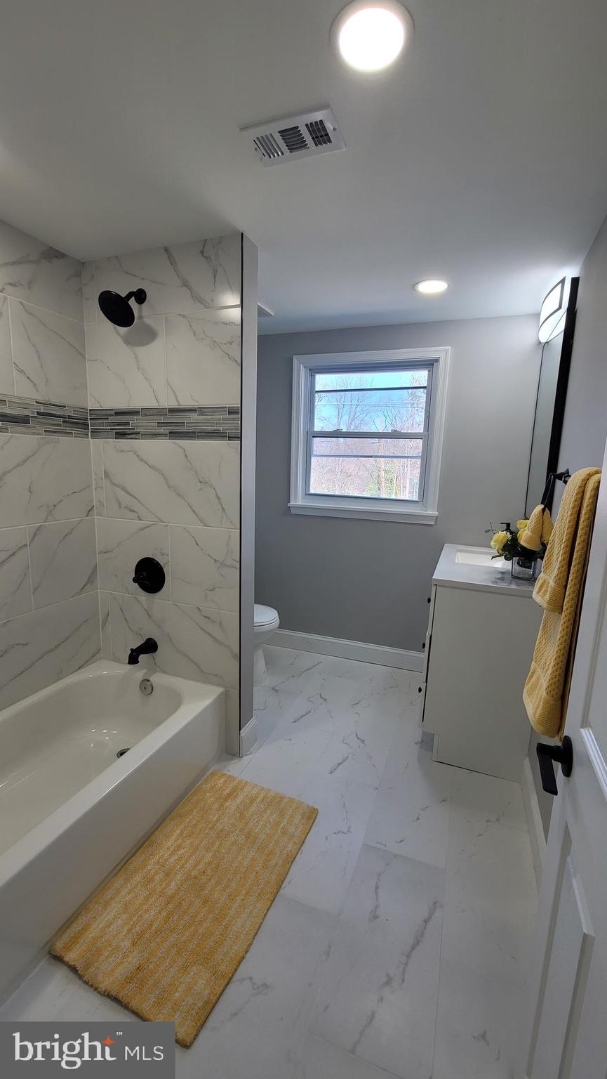 TEMPLE HILLS - Residential
