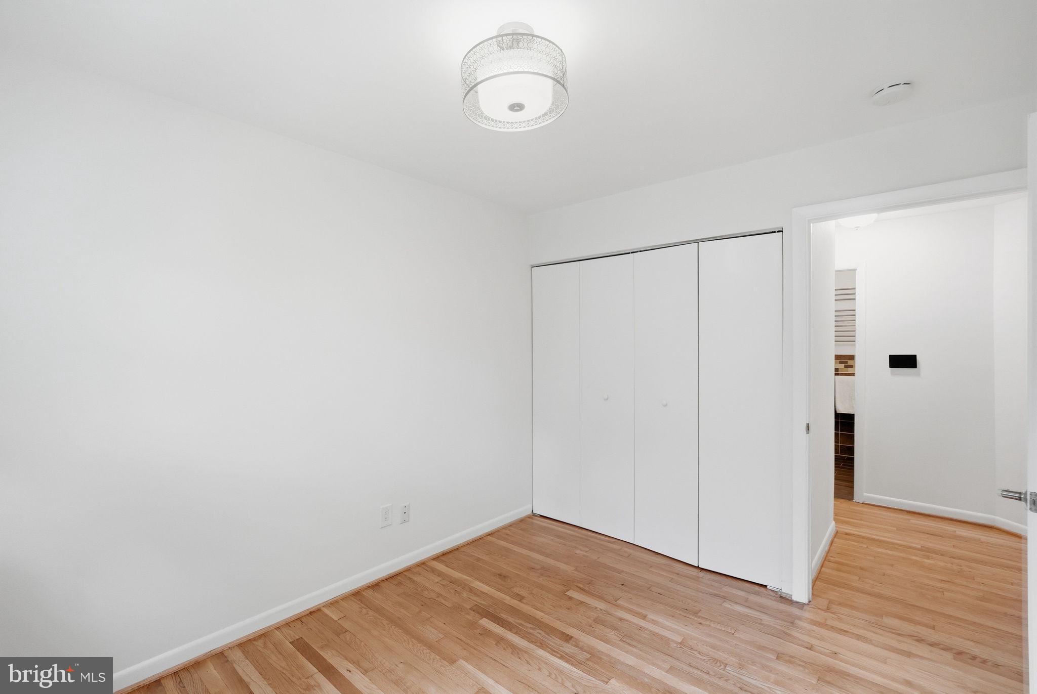 FOXHALL - Residential