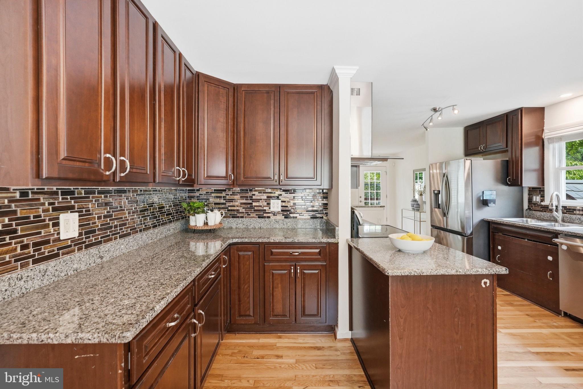 FOXHALL - Residential