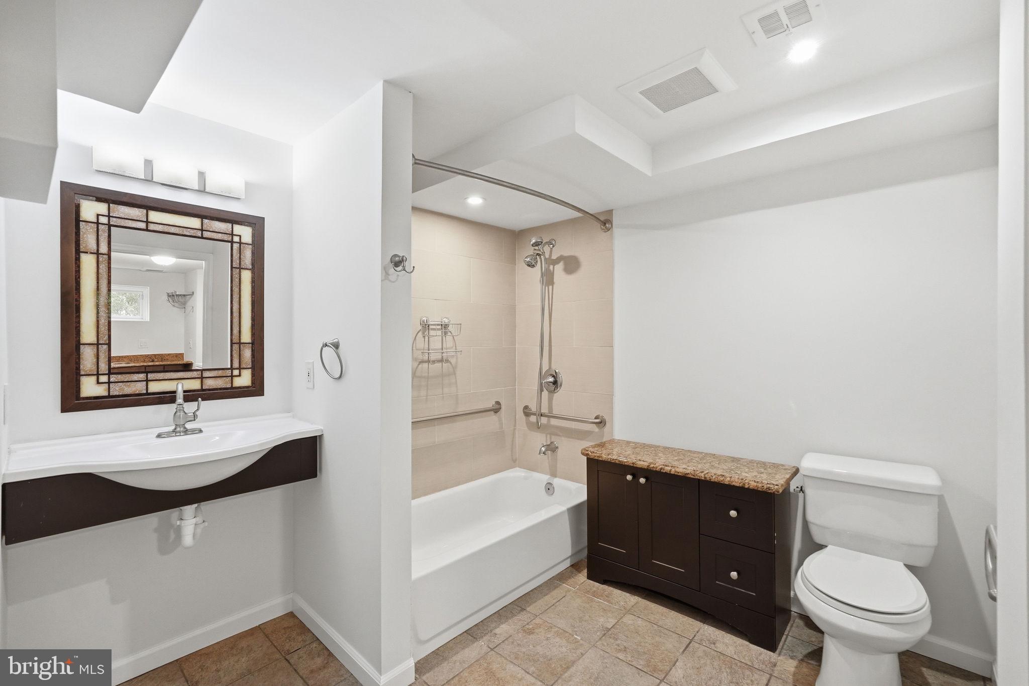 FOXHALL - Residential