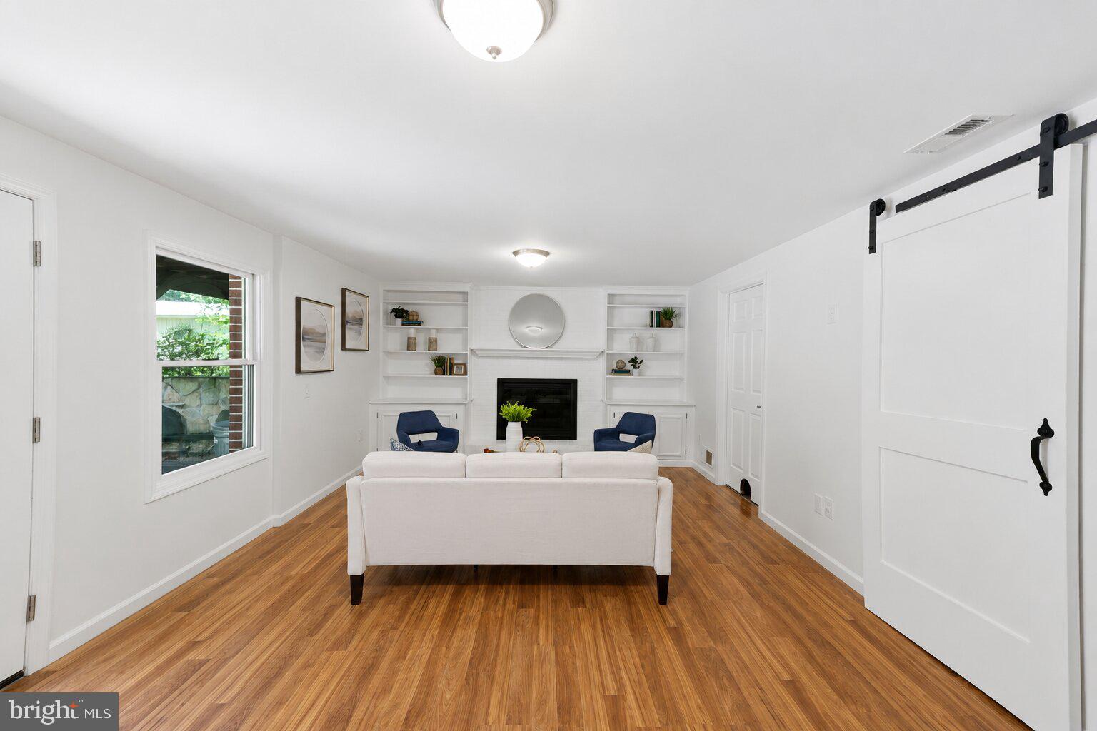FOXHALL - Residential