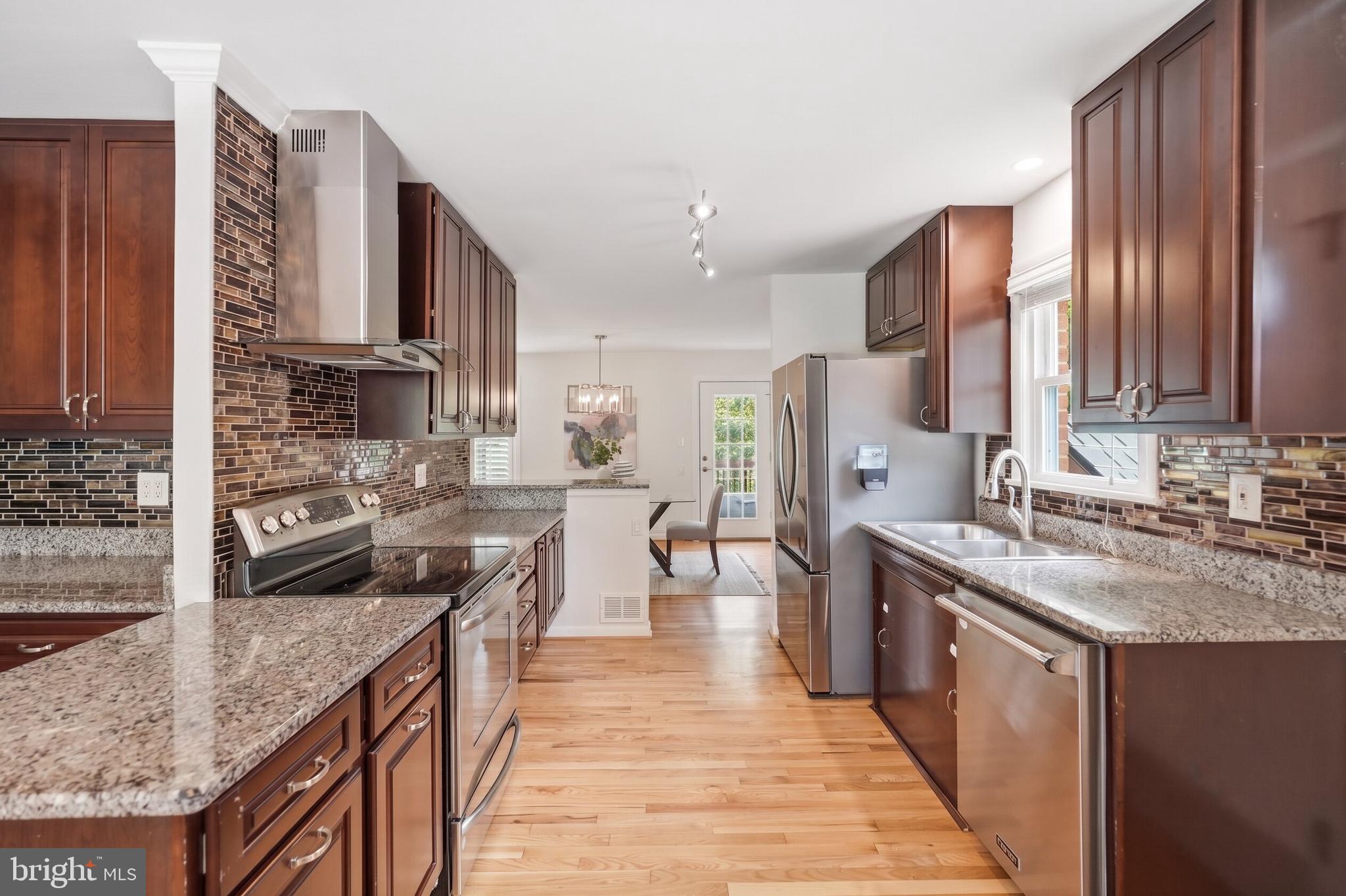 FOXHALL - Residential