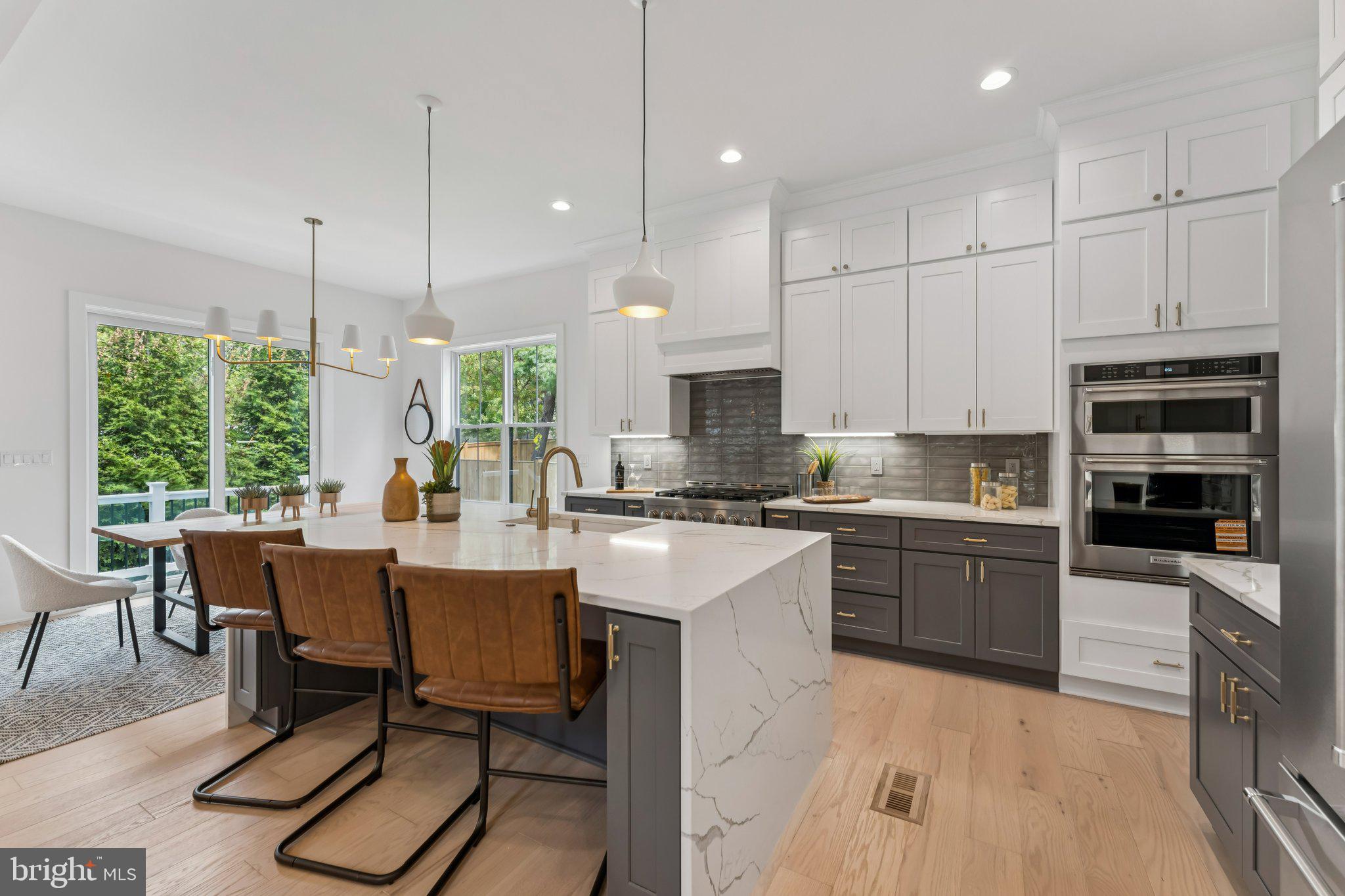 WAYCROFT - WOODLAWN - Residential
