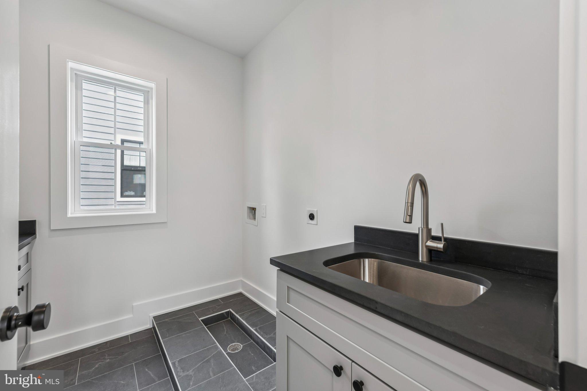 WAYCROFT - WOODLAWN - Residential