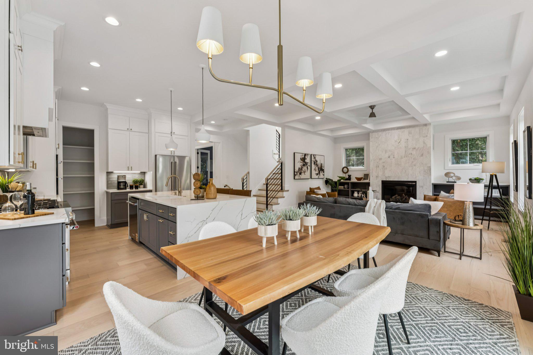 WAYCROFT - WOODLAWN - Residential