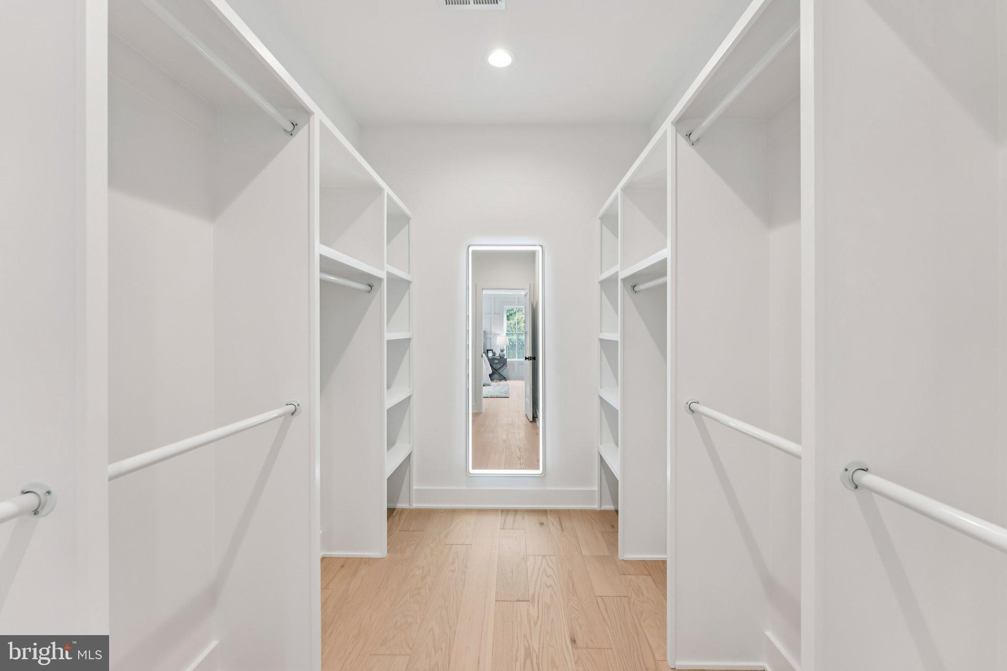 WAYCROFT - WOODLAWN - Residential