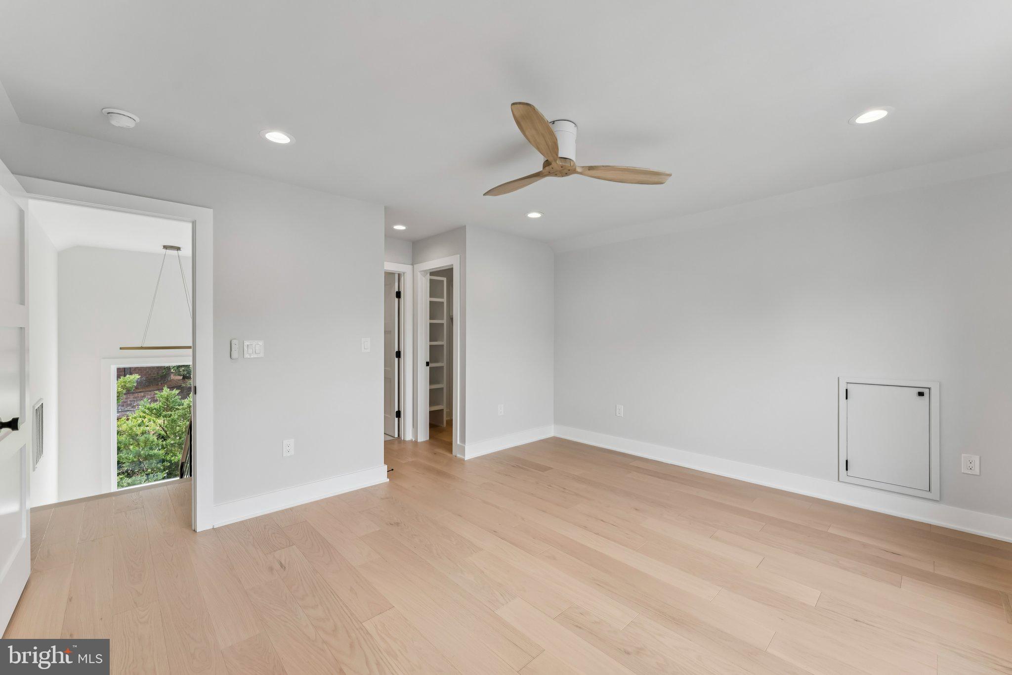 WAYCROFT - WOODLAWN - Residential