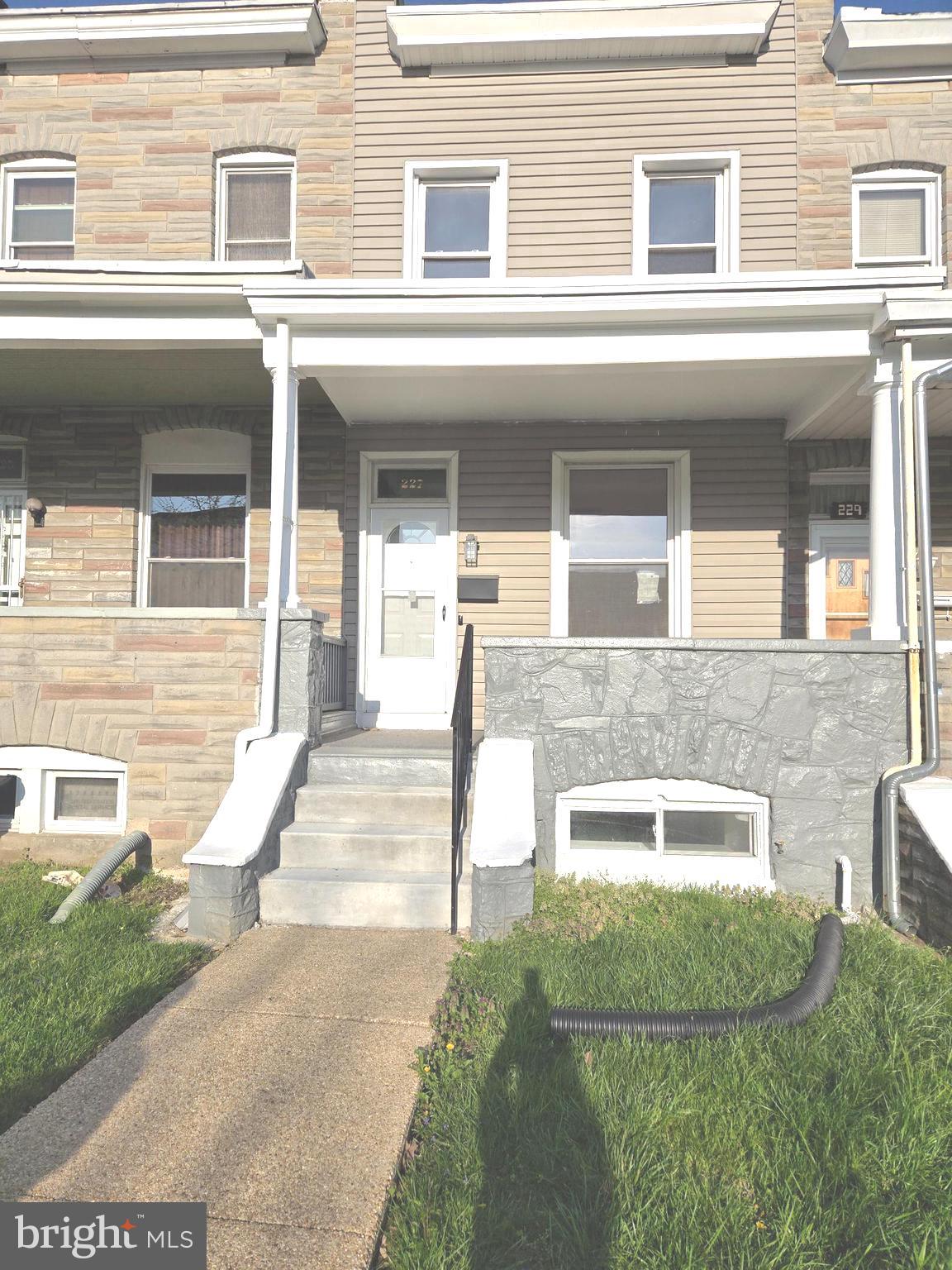 Completely Renovated and Updated Rowhome.  3 Bedroom, 1 Full Bath, Hardwood FLooring. LVP Flooring. Spacious Kitchen! New Carpet, New Paint! Refrigerator, Stove, Microwave, Washer and Dryer.  Roof has been recently maintenanced and inspected. It is good for another 20 Years! Don't miss this!