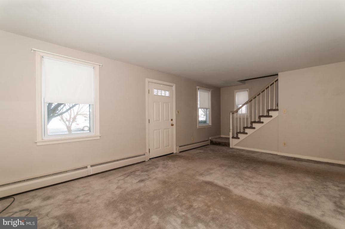 EPHRATA - Commercial Sale
