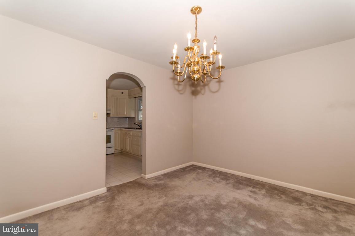 EPHRATA - Commercial Sale