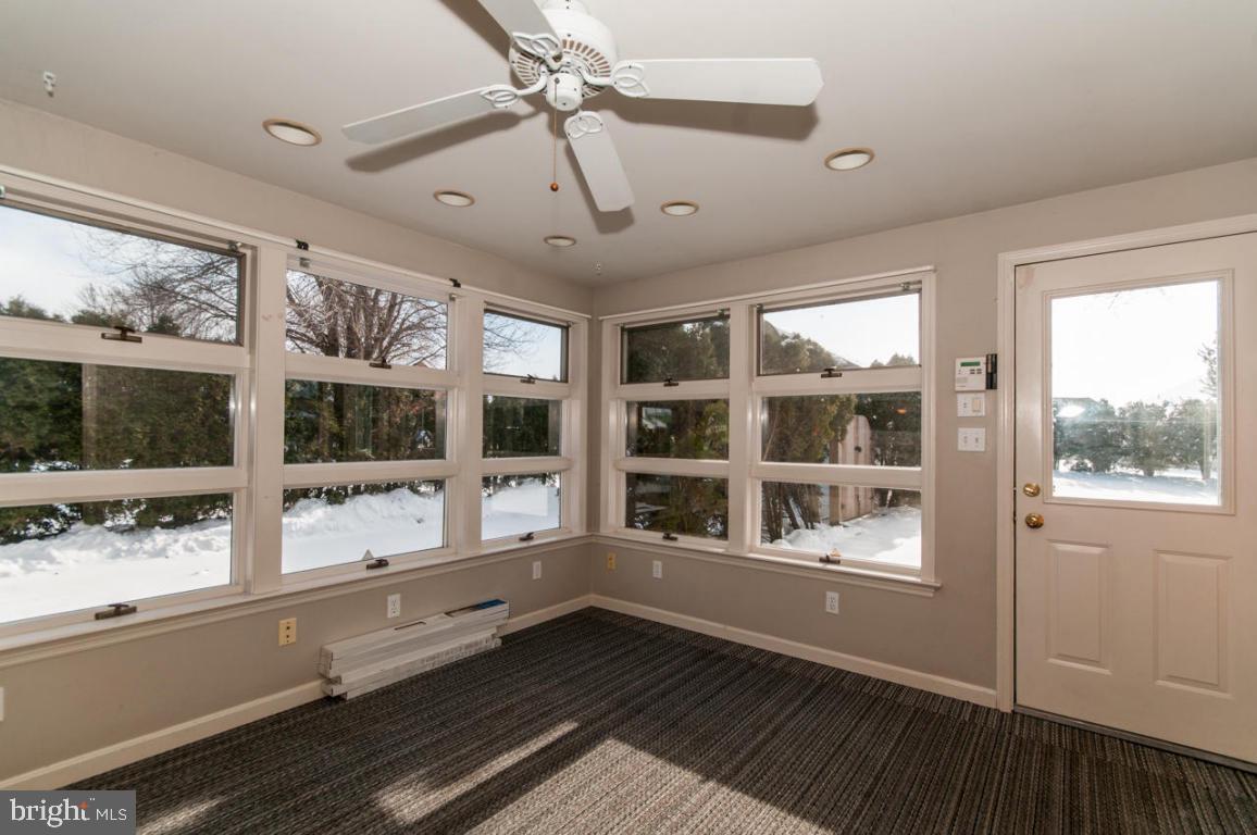 EPHRATA - Commercial Sale