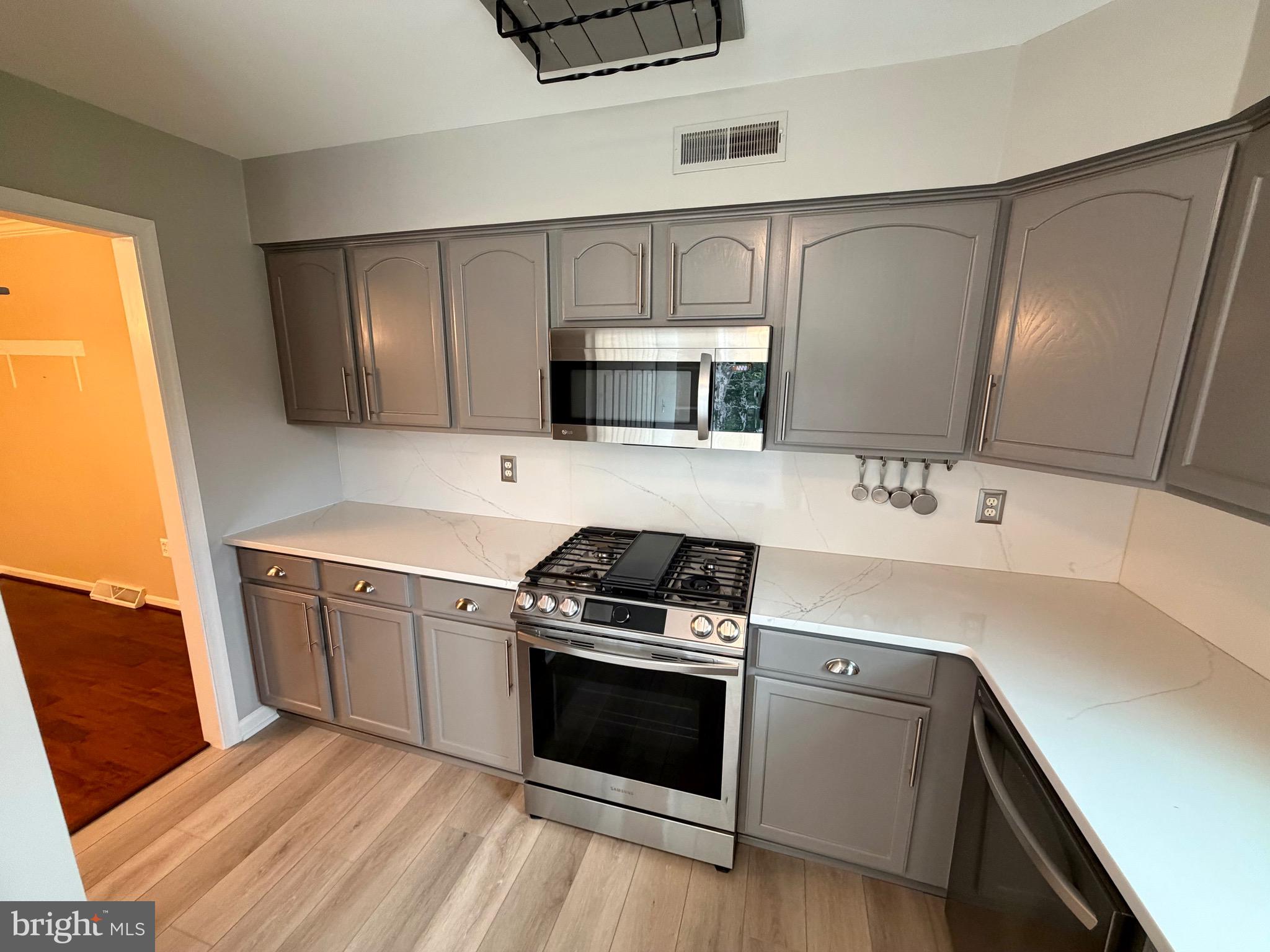 SPRINGETTSBURY TWP - Residential