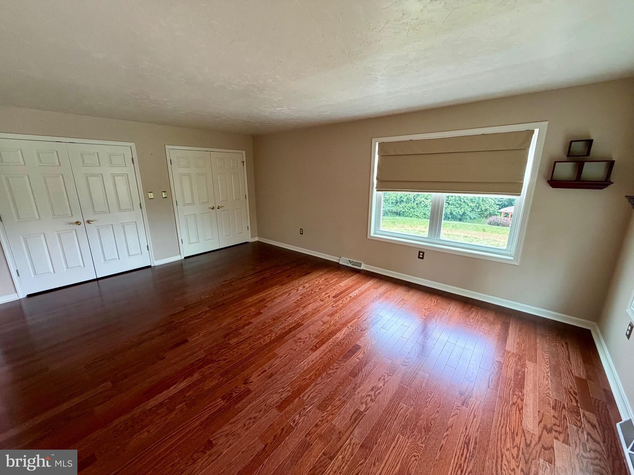 SPRINGETTSBURY TWP - Residential