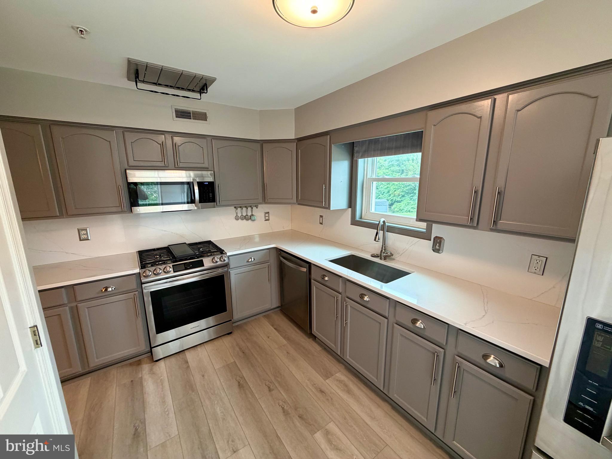 SPRINGETTSBURY TWP - Residential
