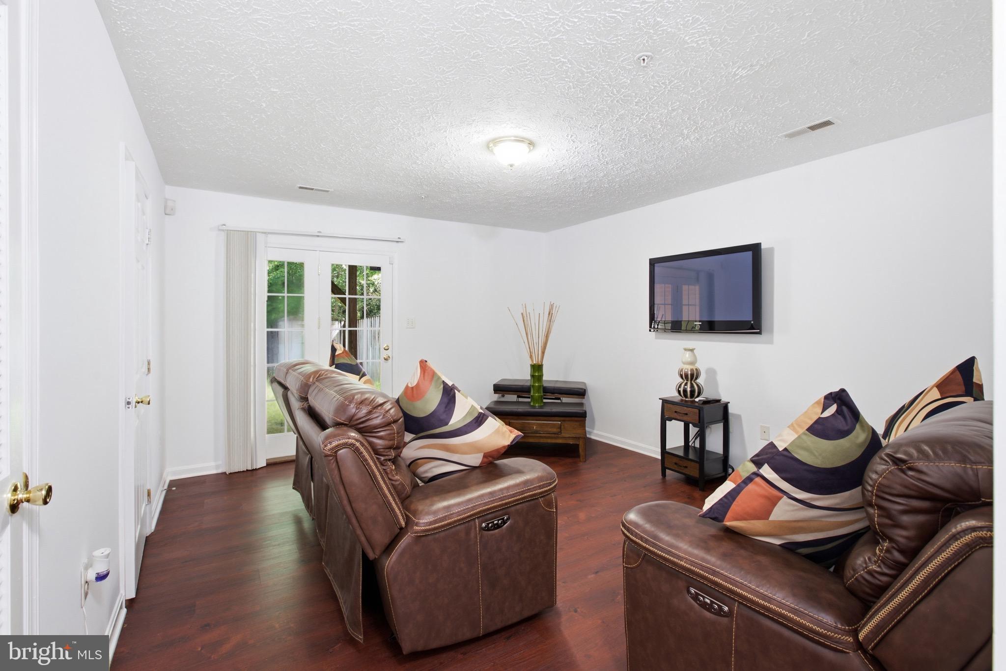 HIGHGROVE - Residential