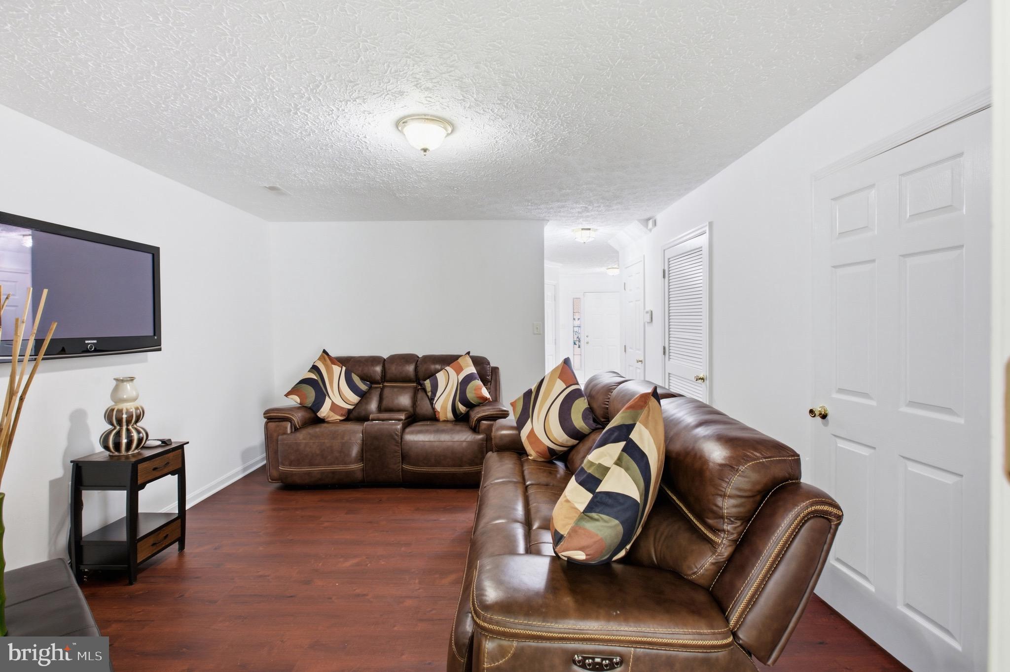 HIGHGROVE - Residential